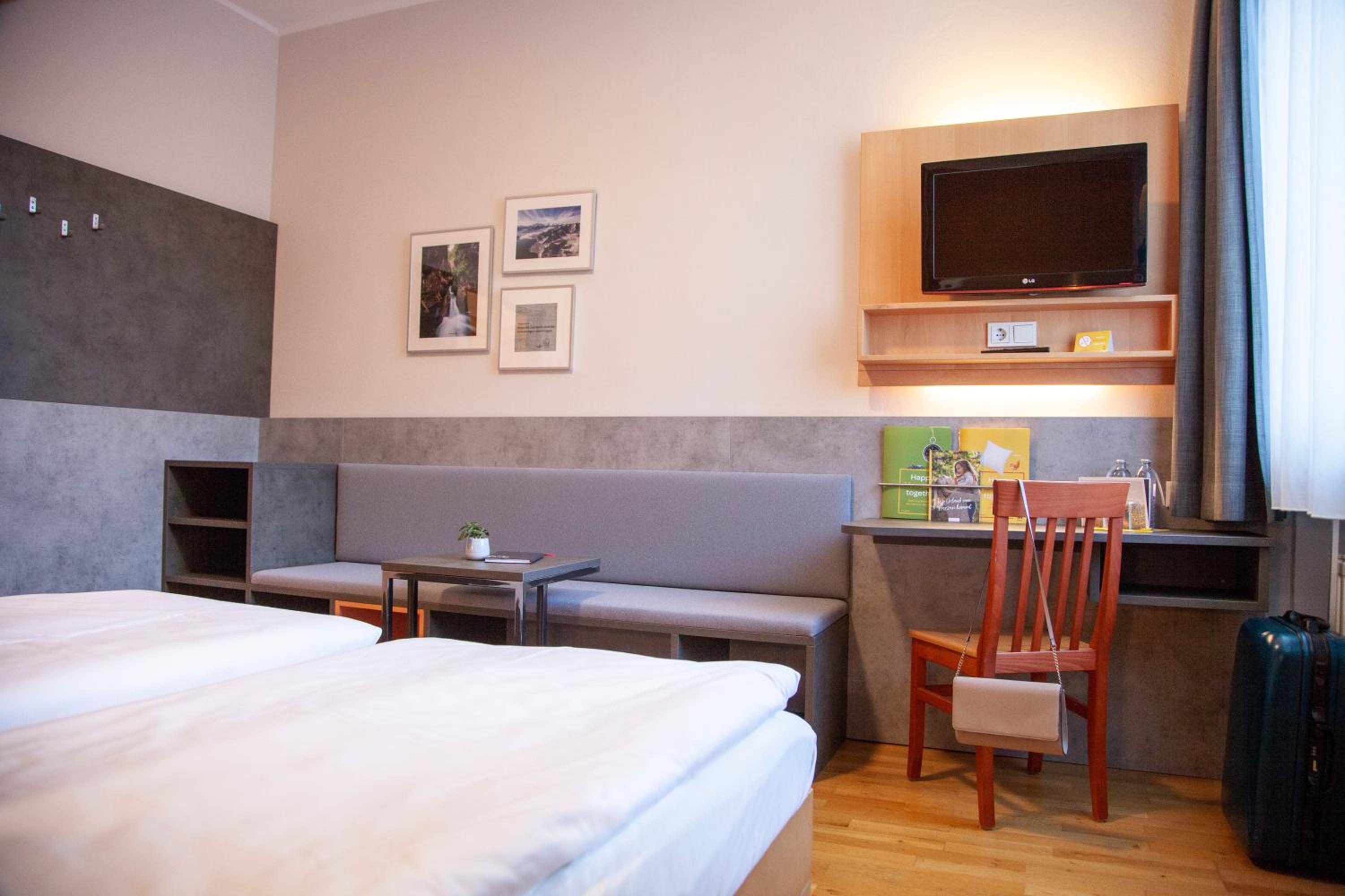 Quadruple Room - Photo 5