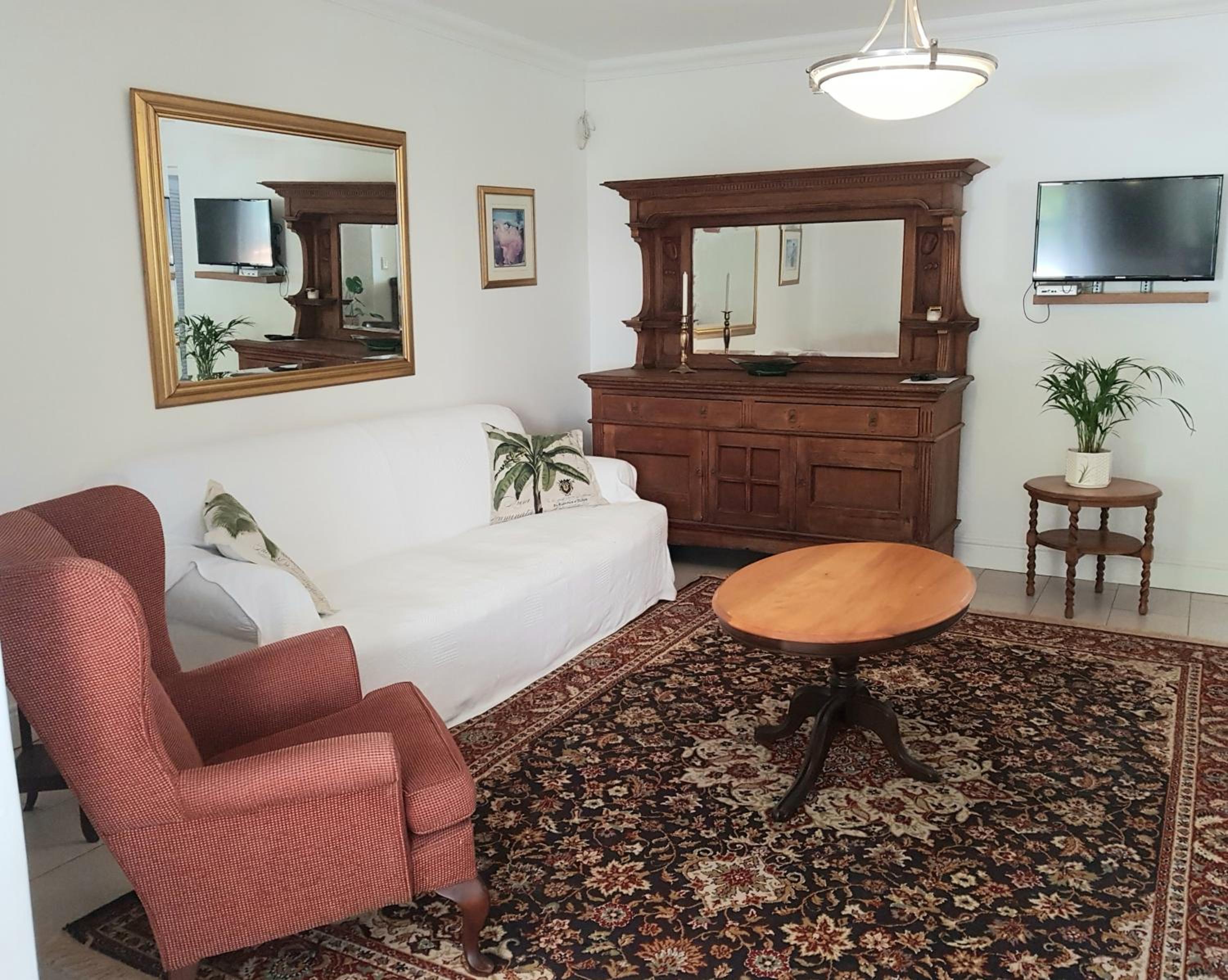 Suite - Photo 9