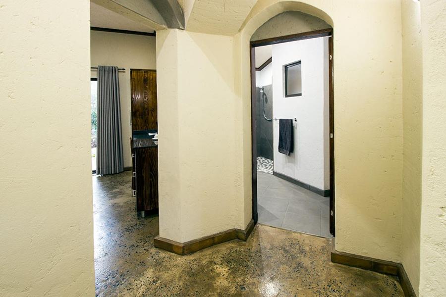 Deluxe Double Room - Photo 17
