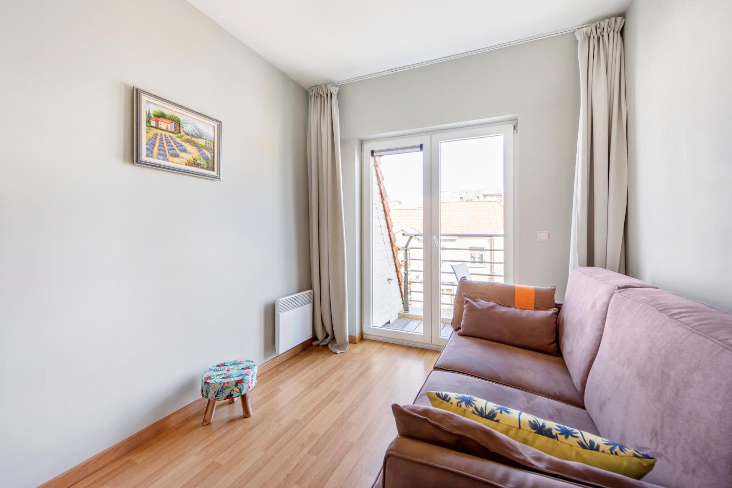 Two-Bedroom Apartment - Photo 9