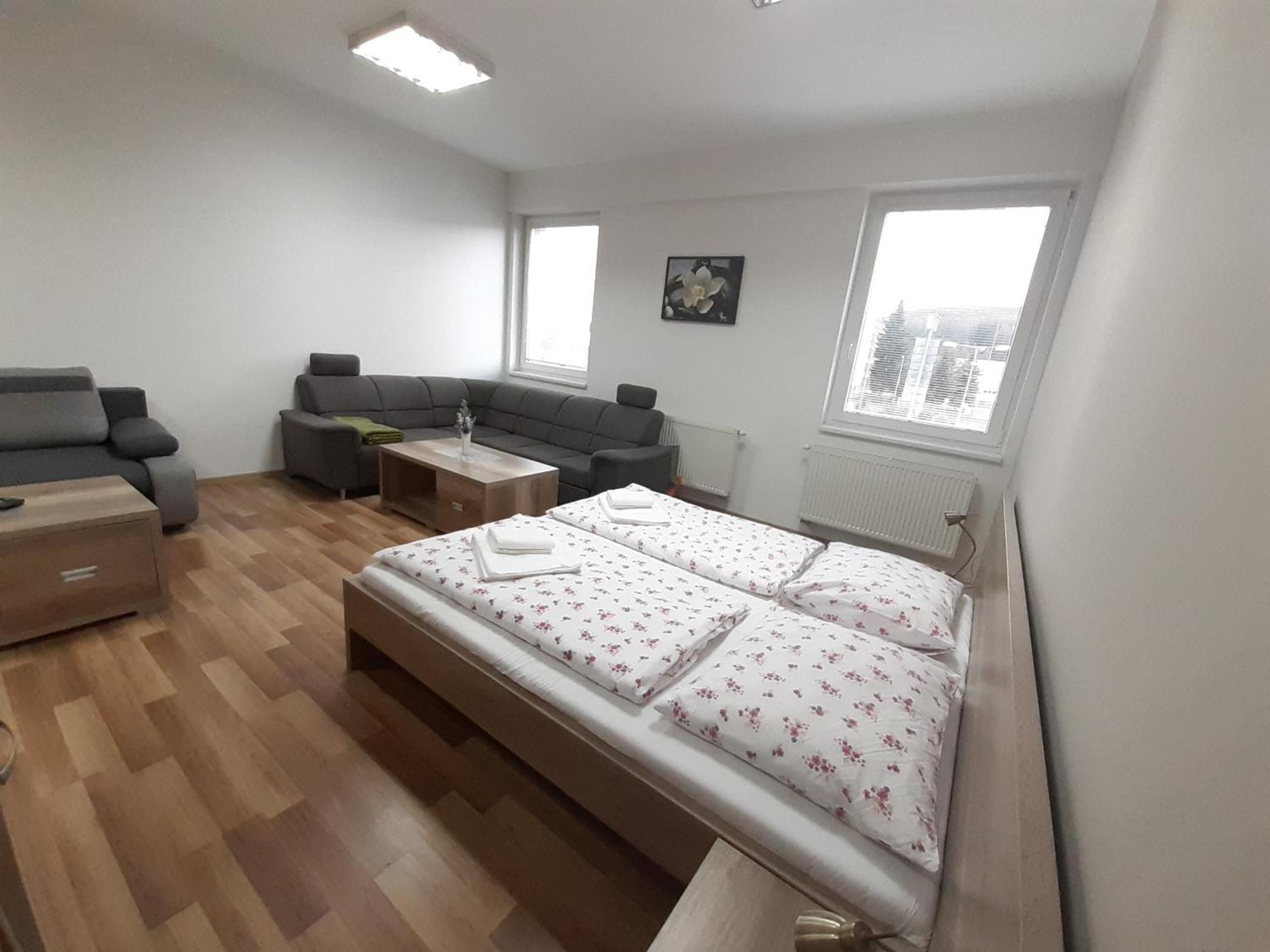 Apartment photo 3