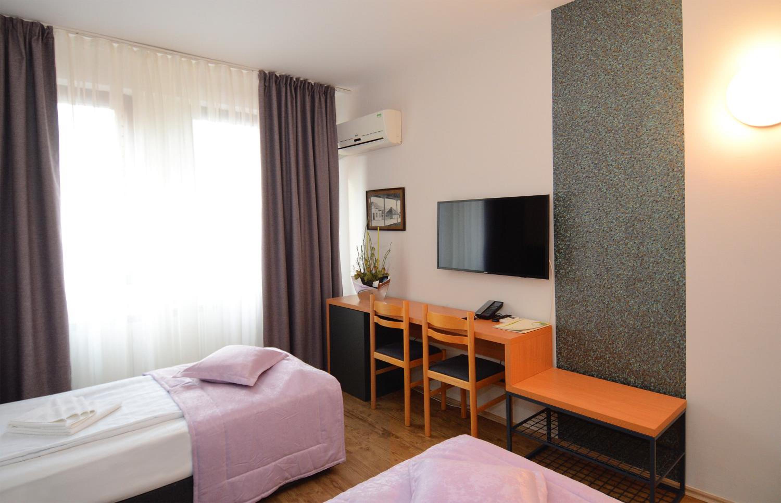 Single Room photo 3
