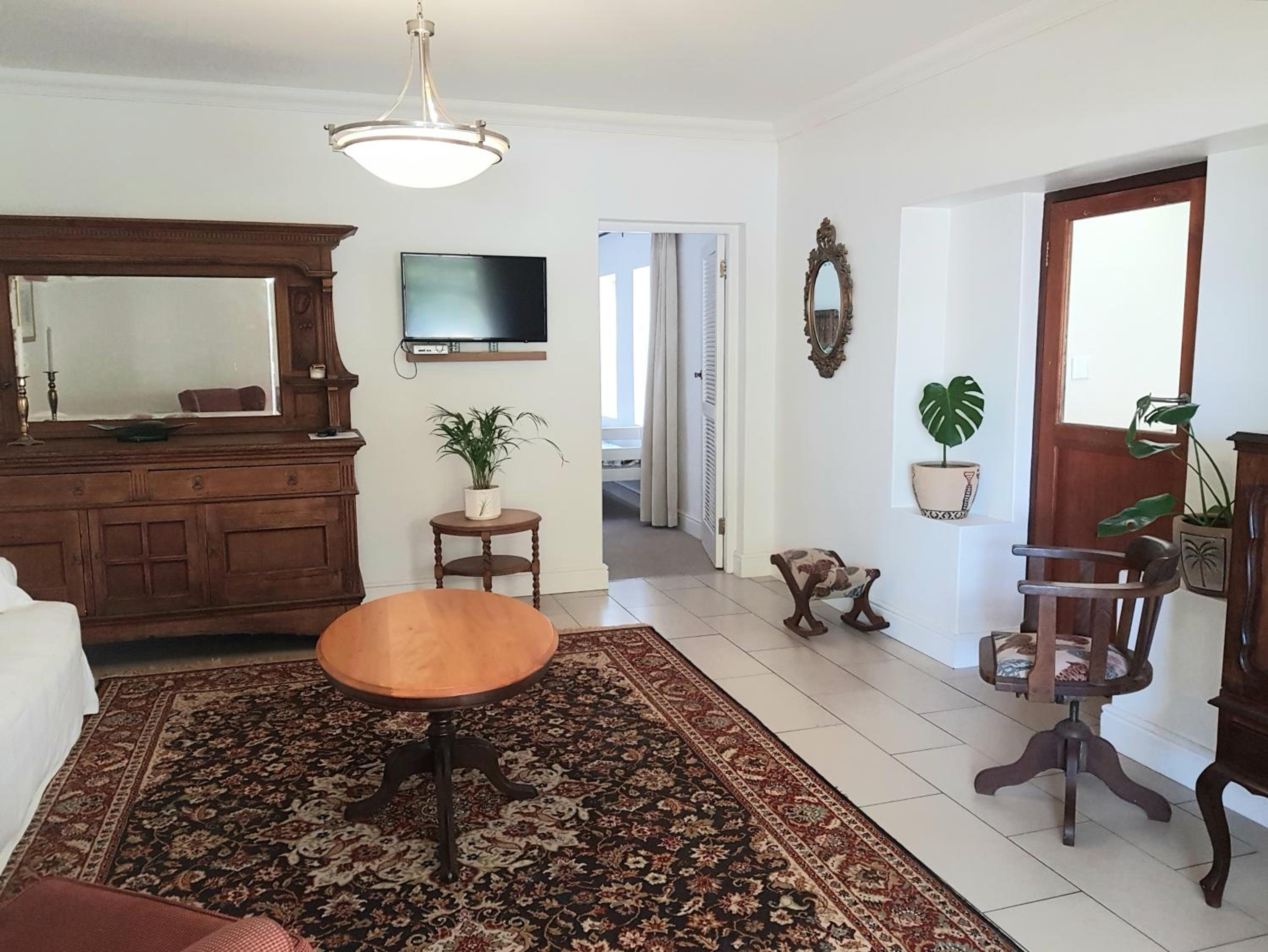 Suite - Photo 12