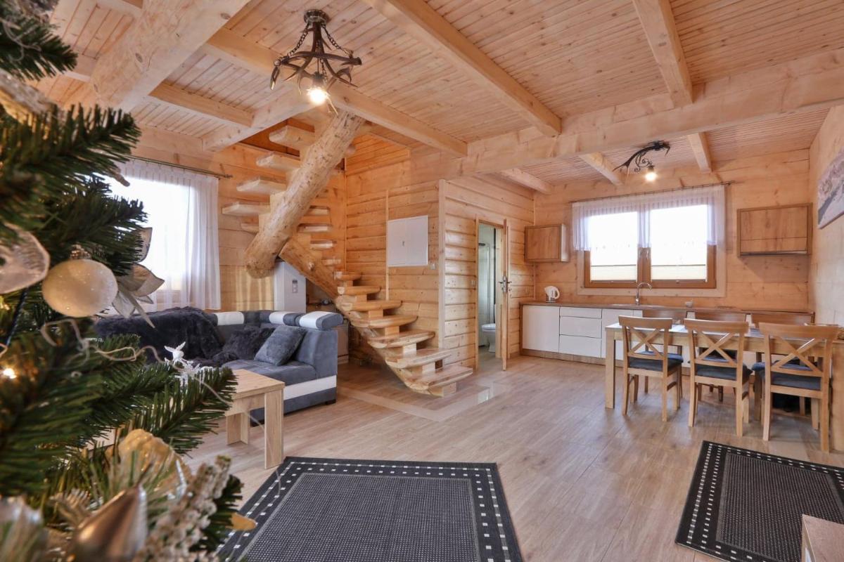 Three-Bedroom House photo 3