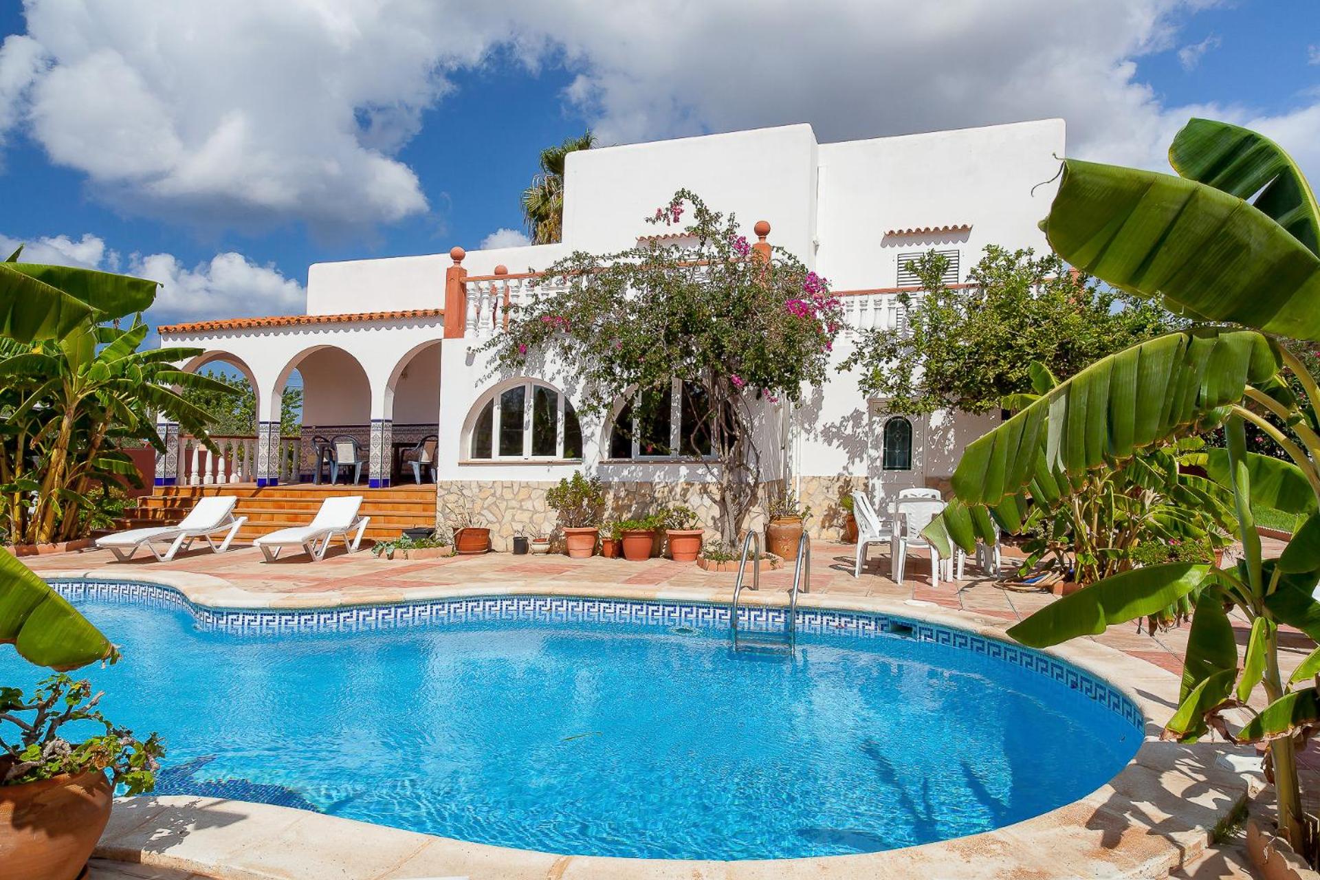 Villa photo 3