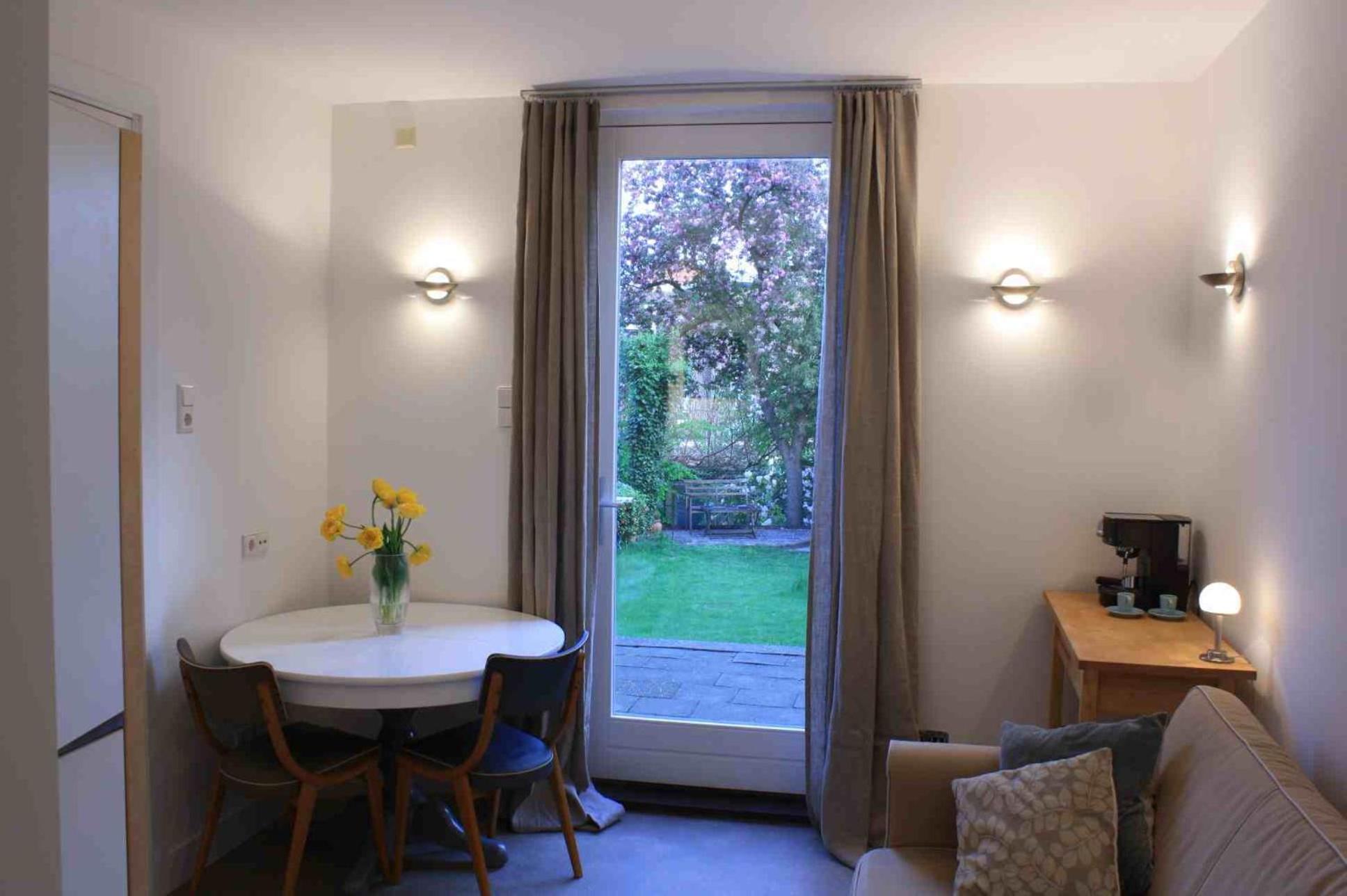 One-Bedroom Apartment photo 3