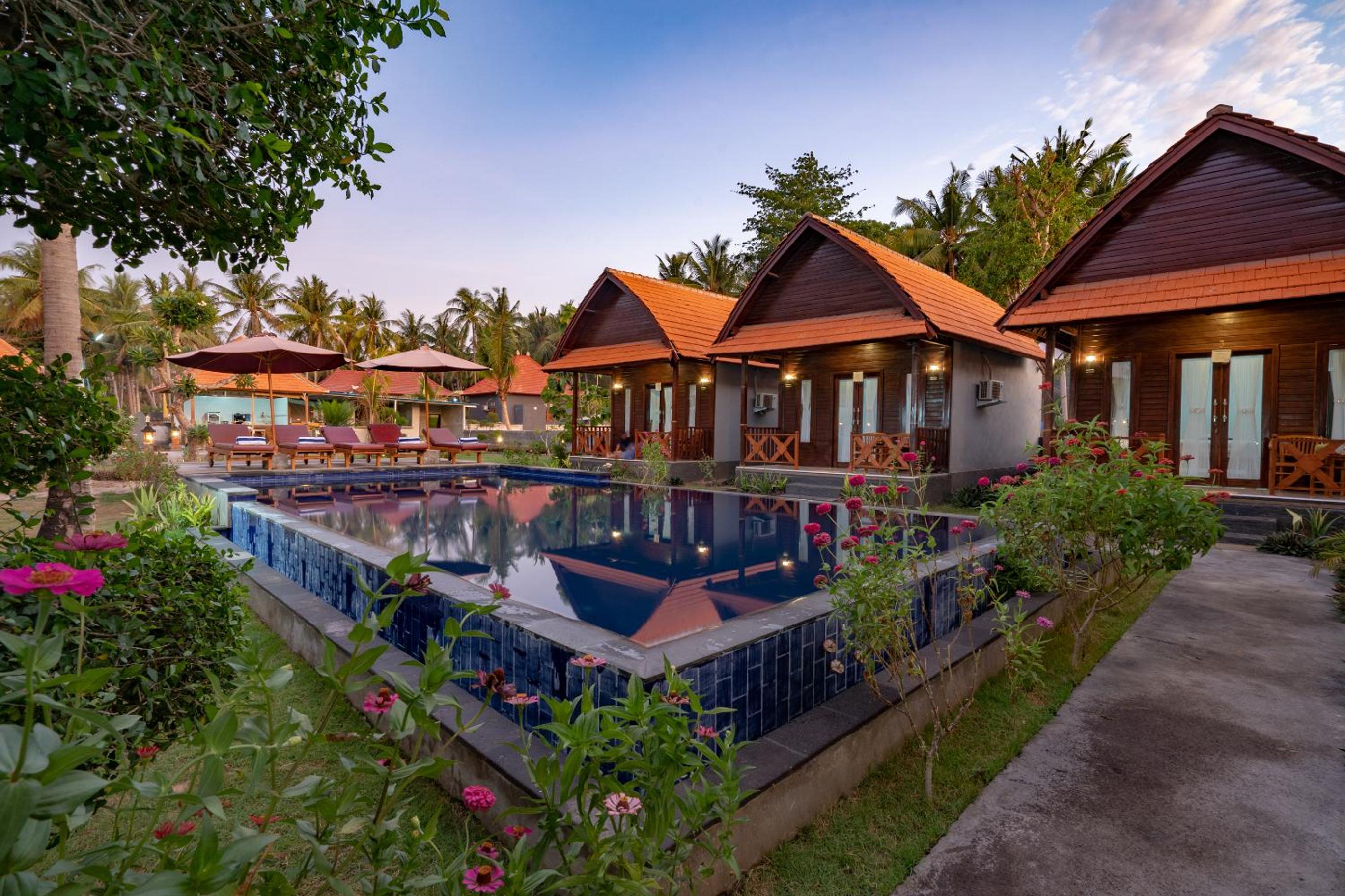 Double Room with Pool View - Photo 38