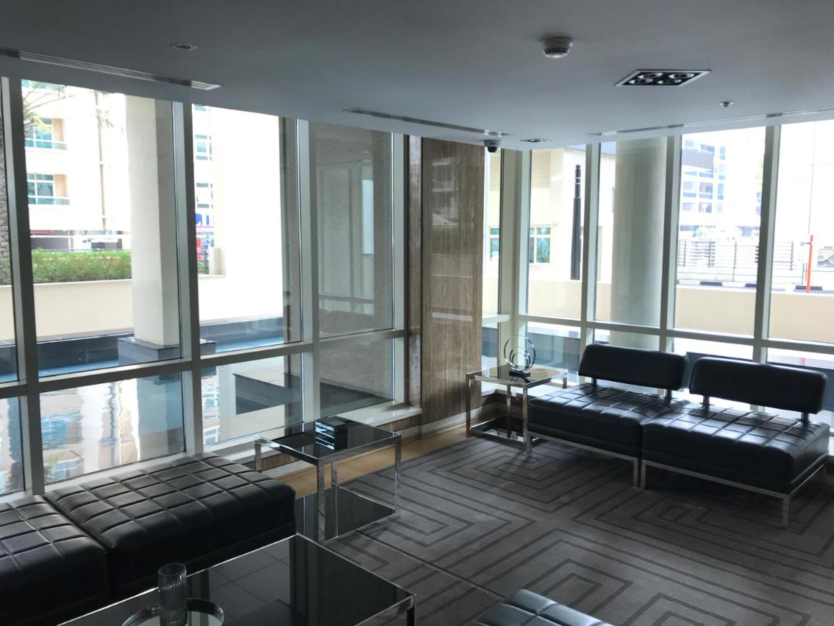 Two-Bedroom Apartment with Marina/City View photo 3
