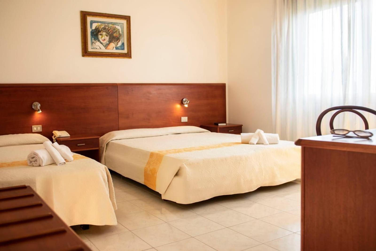 Triple Room - Photo 1