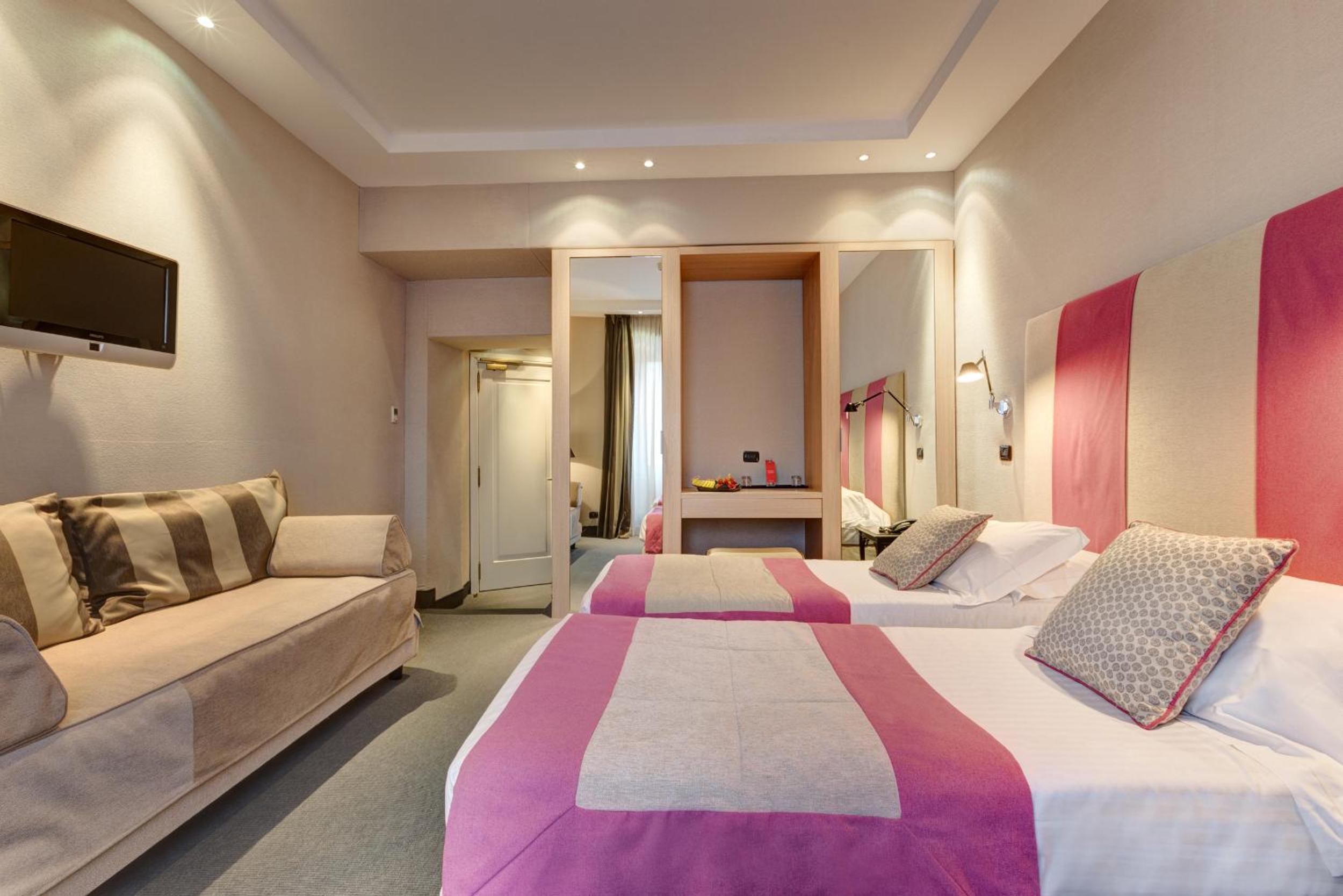 Triple Room