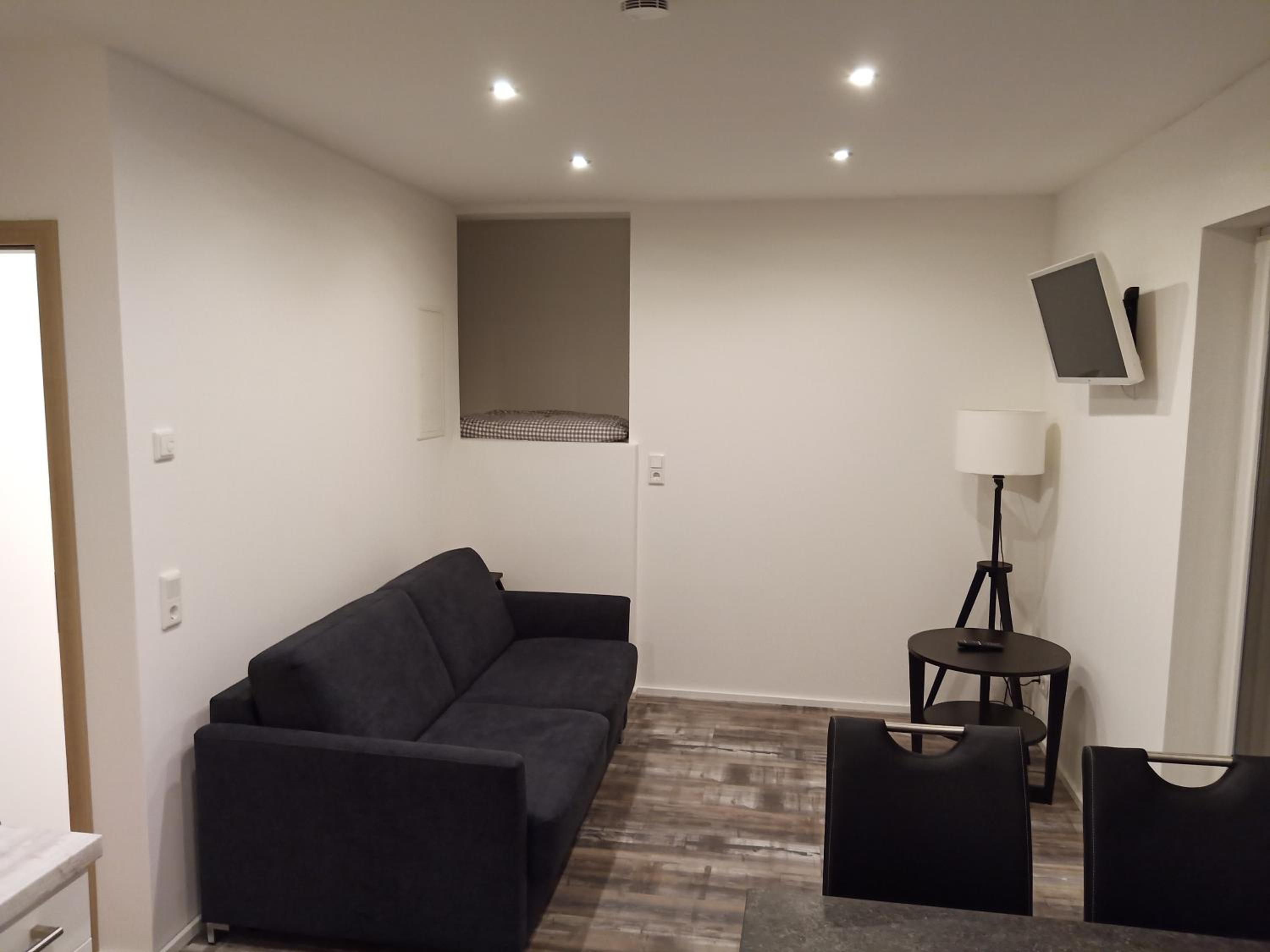 One-Bedroom Apartment photo 1