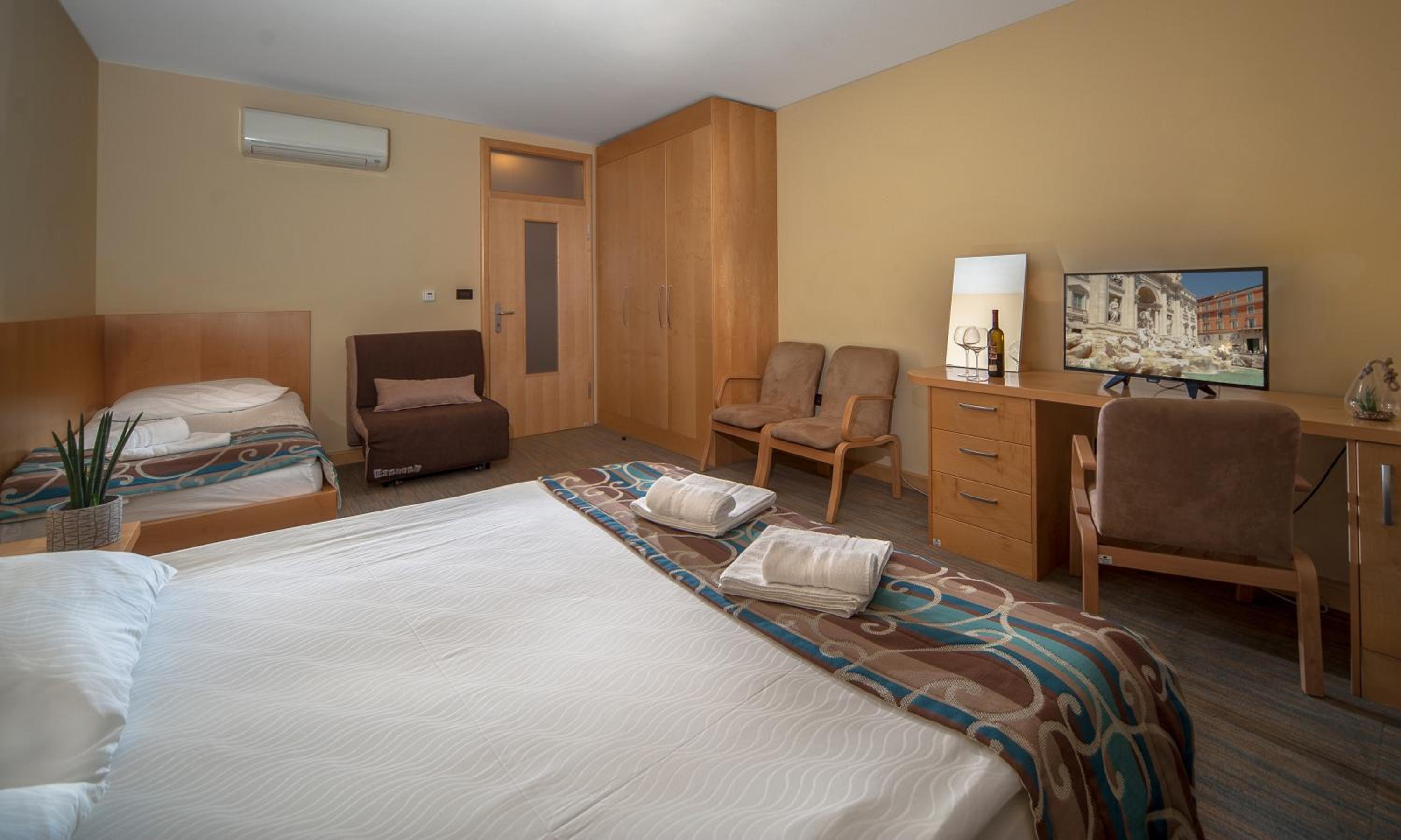 Comfort Triple Room photo 1