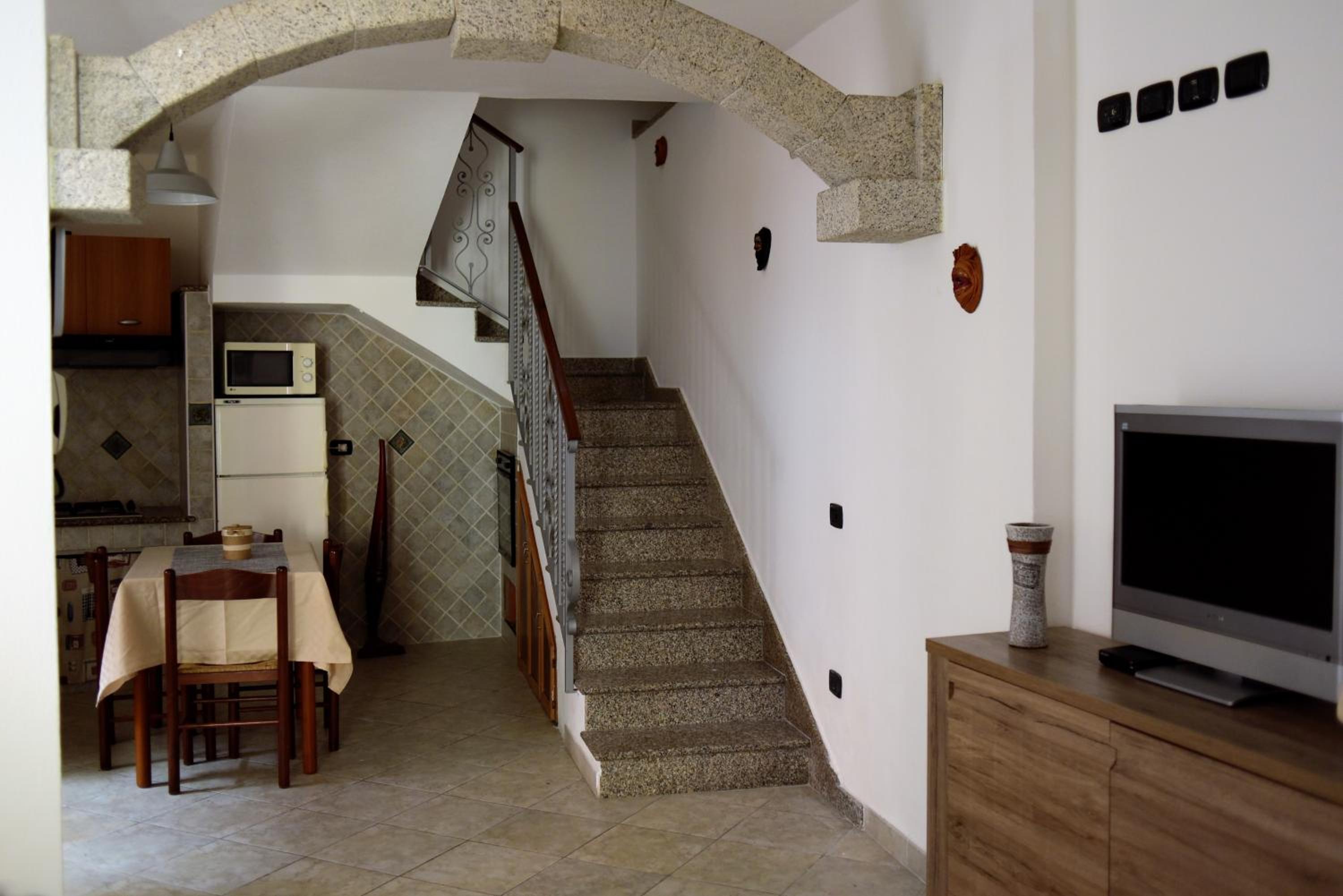 Two-Bedroom House photo 3