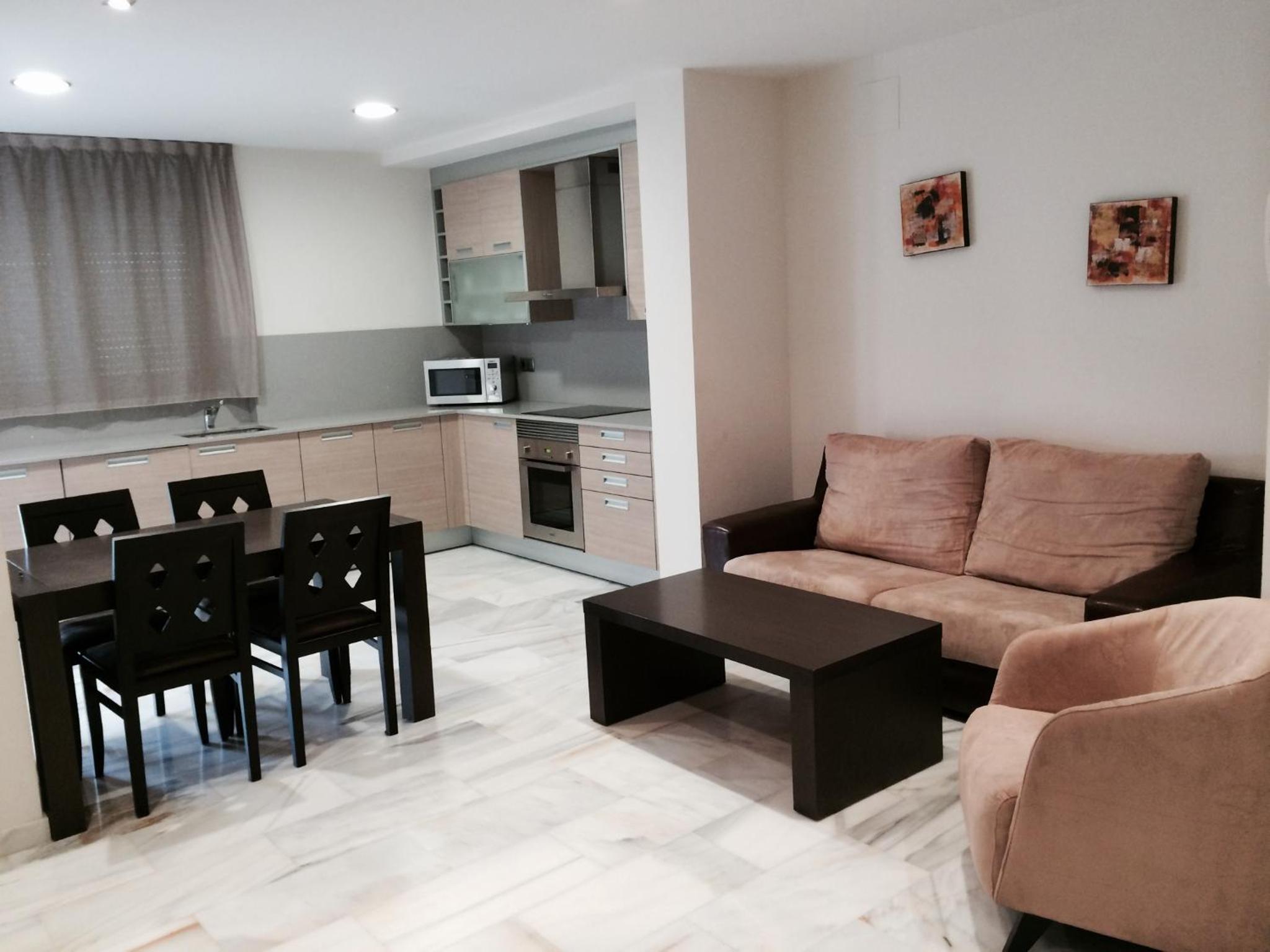 Two-Bedroom Apartment (3 Adults) photo 2