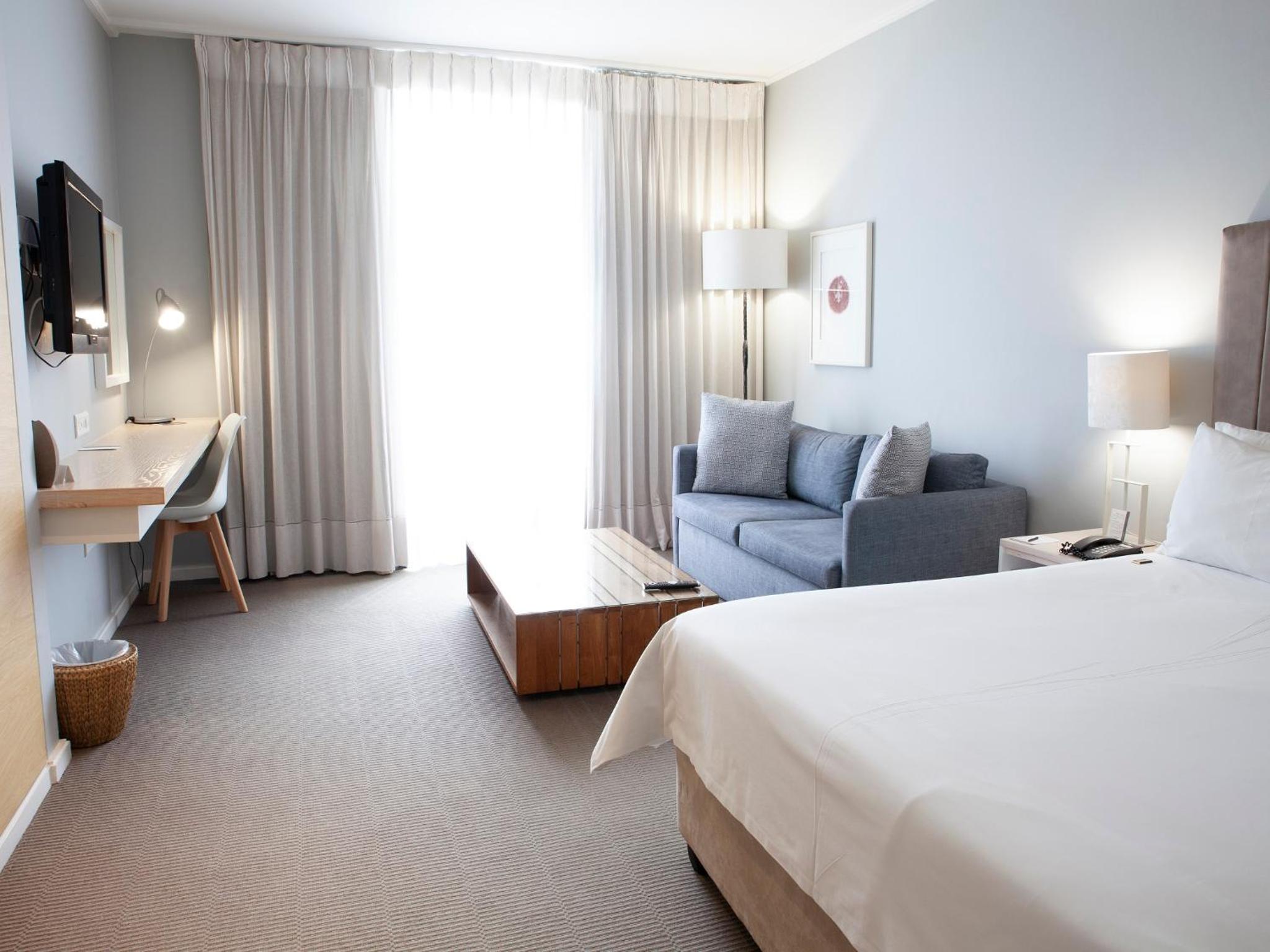 Queen Room with Sea View - Photo 5