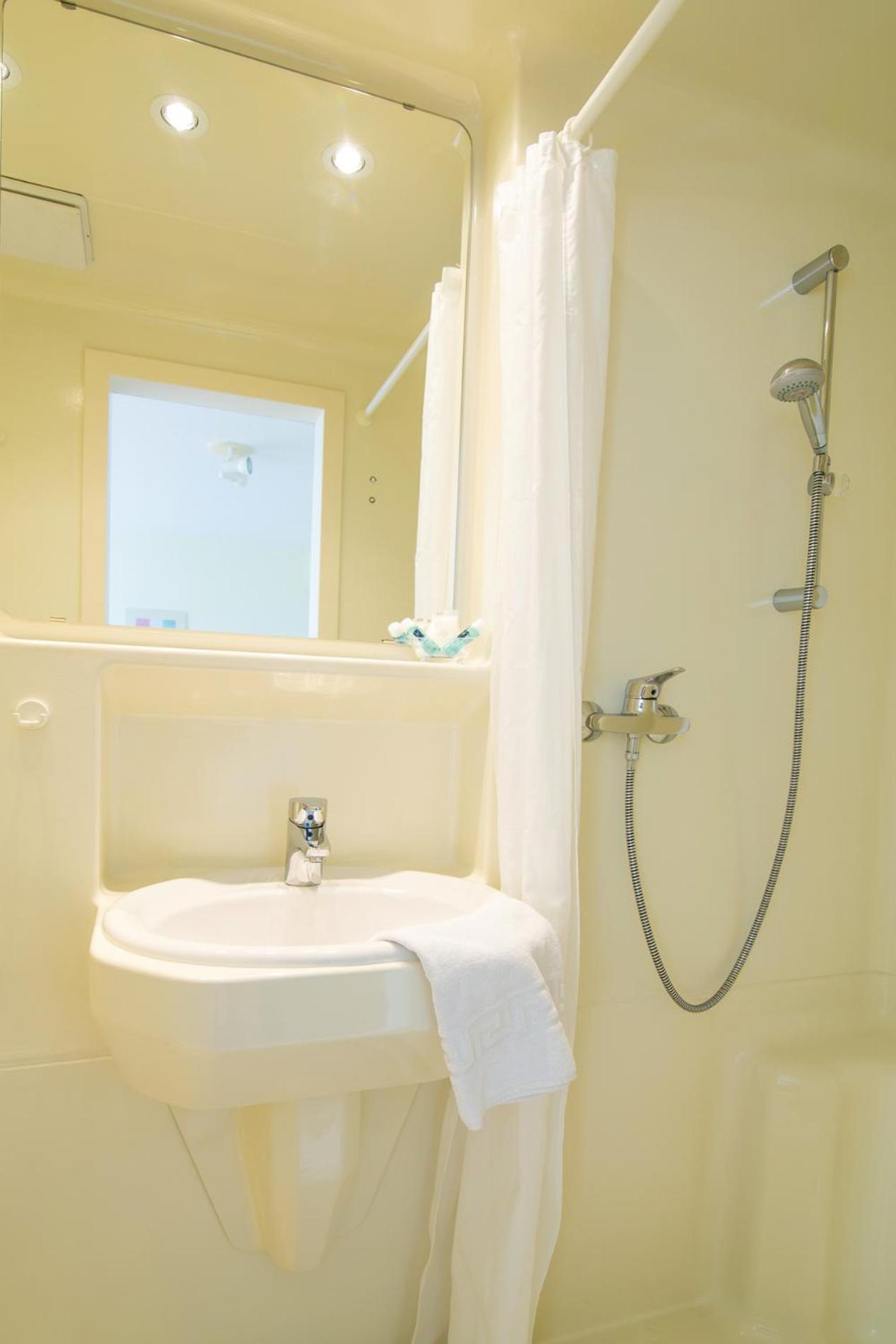 Single Room with Shower photo 2