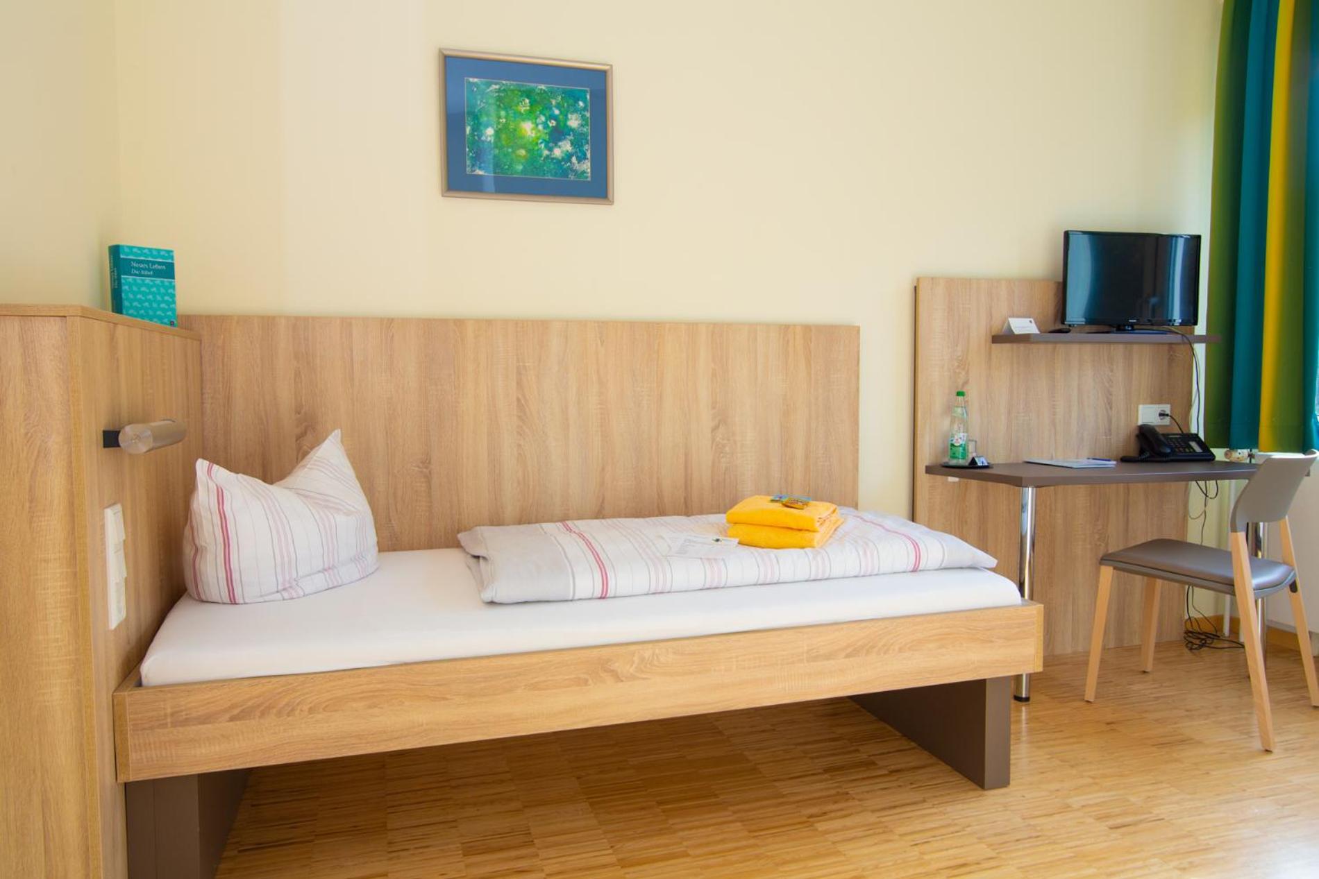 Single Room - Disability Access photo 1