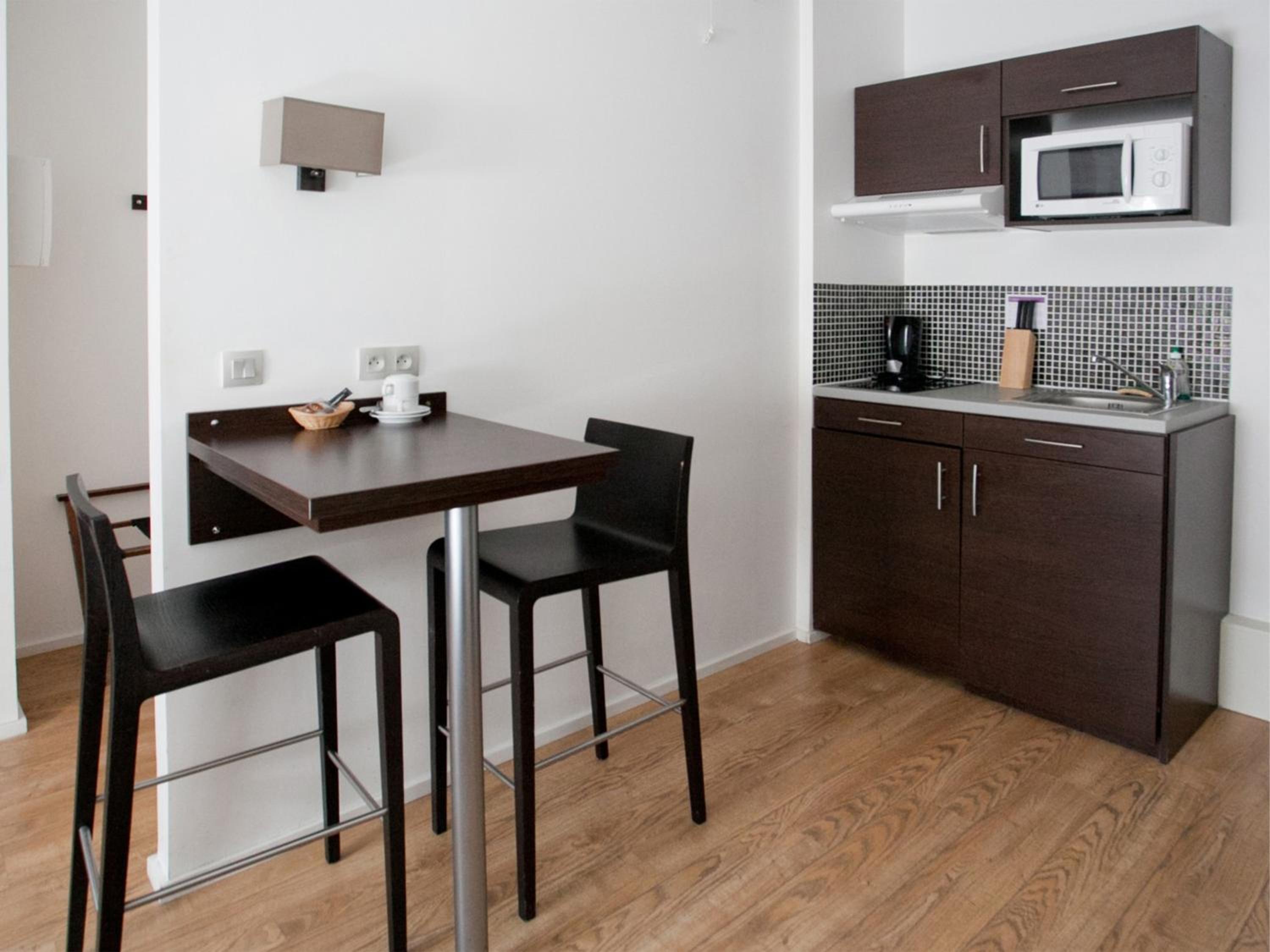 Studio (2 Adults) - Photo 14