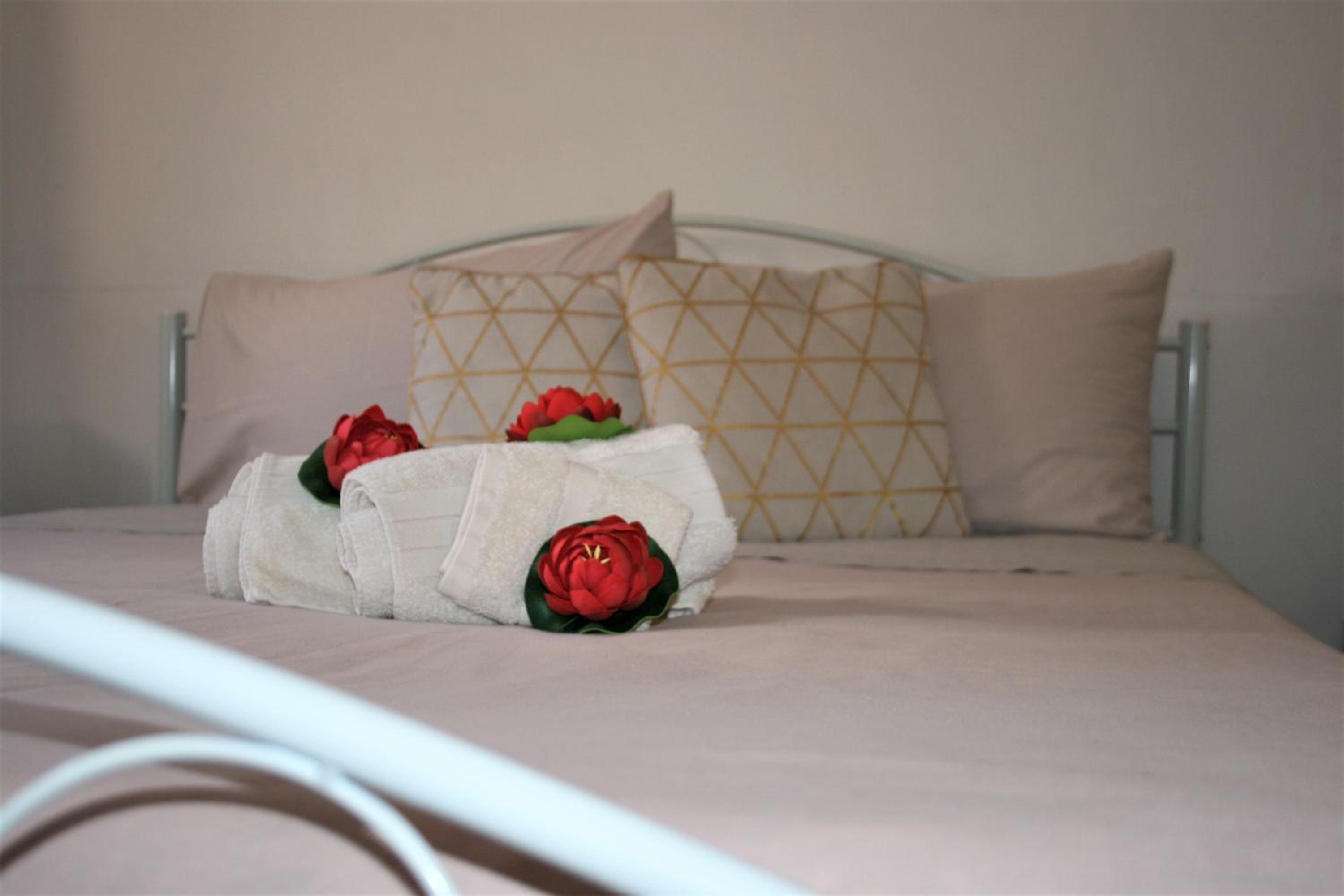 One-Bedroom Apartment with Balcony photo 1