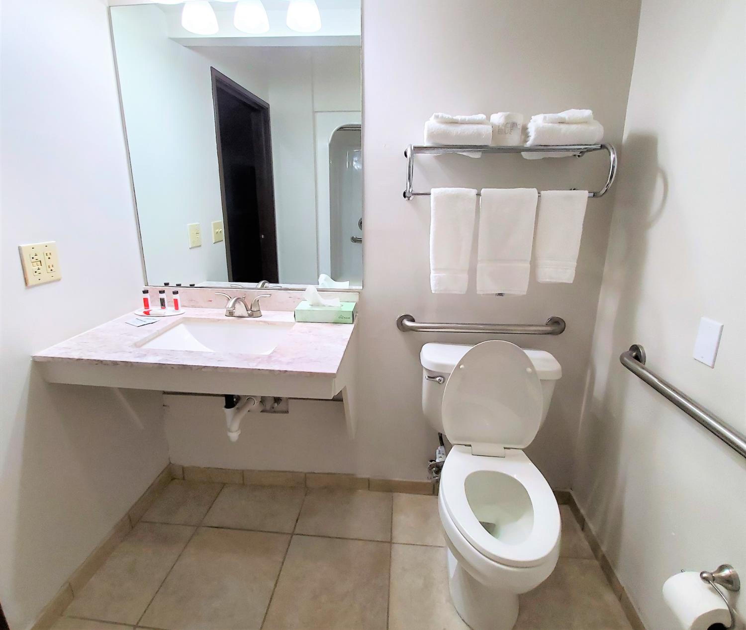 King Room - Mobility Access/Non-Smoking - Photo 2