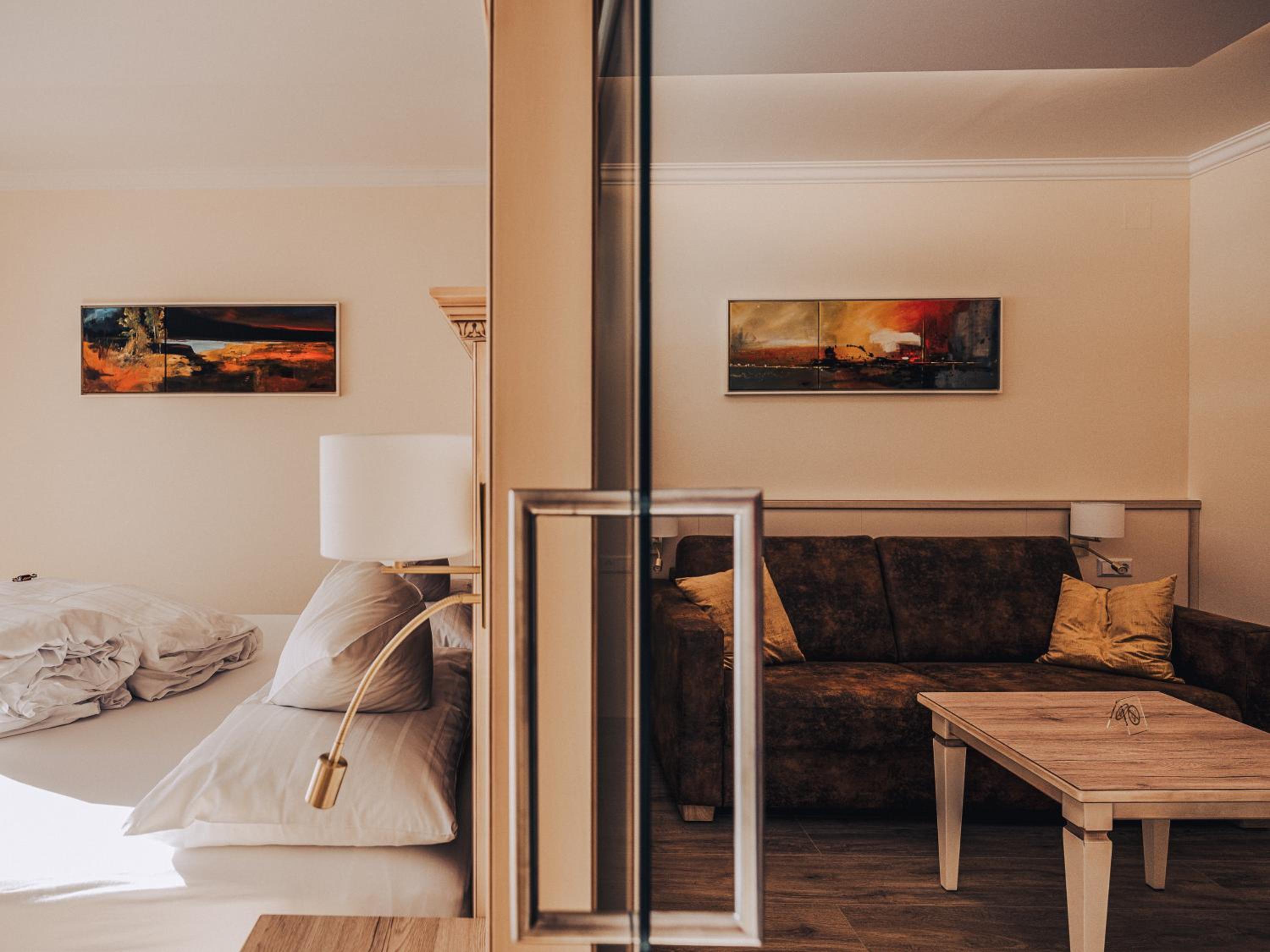 Deluxe Double Room with Balcony photo 1