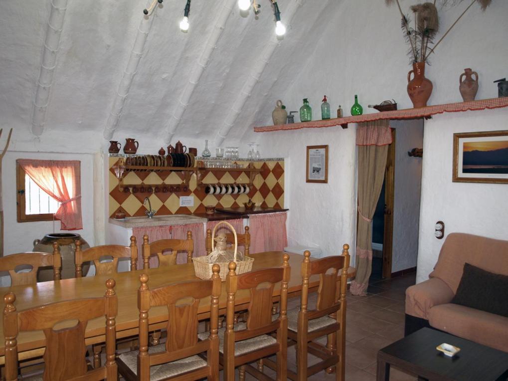 Two-Bedroom House - Photo 5