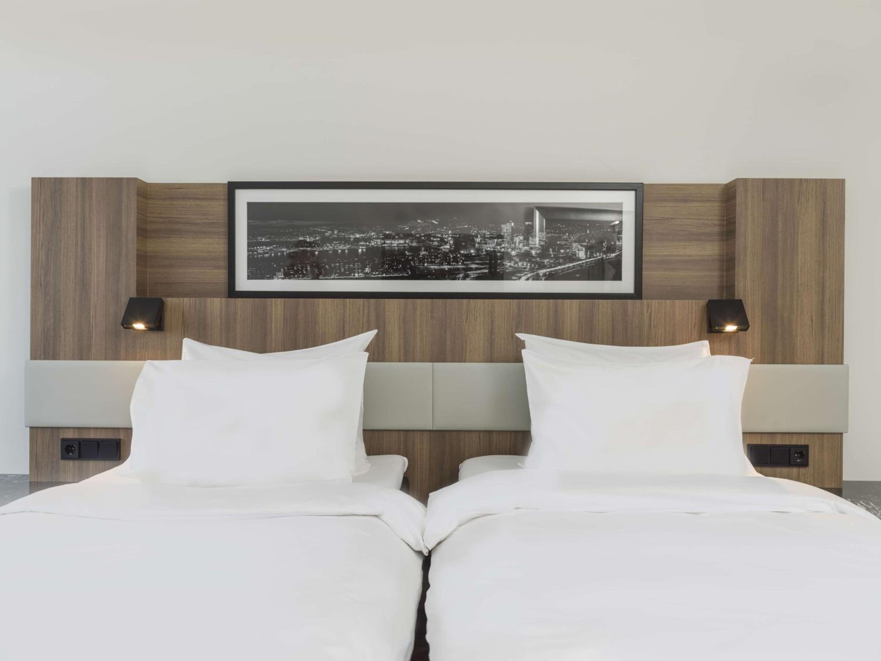 Standard Room - Photo 11