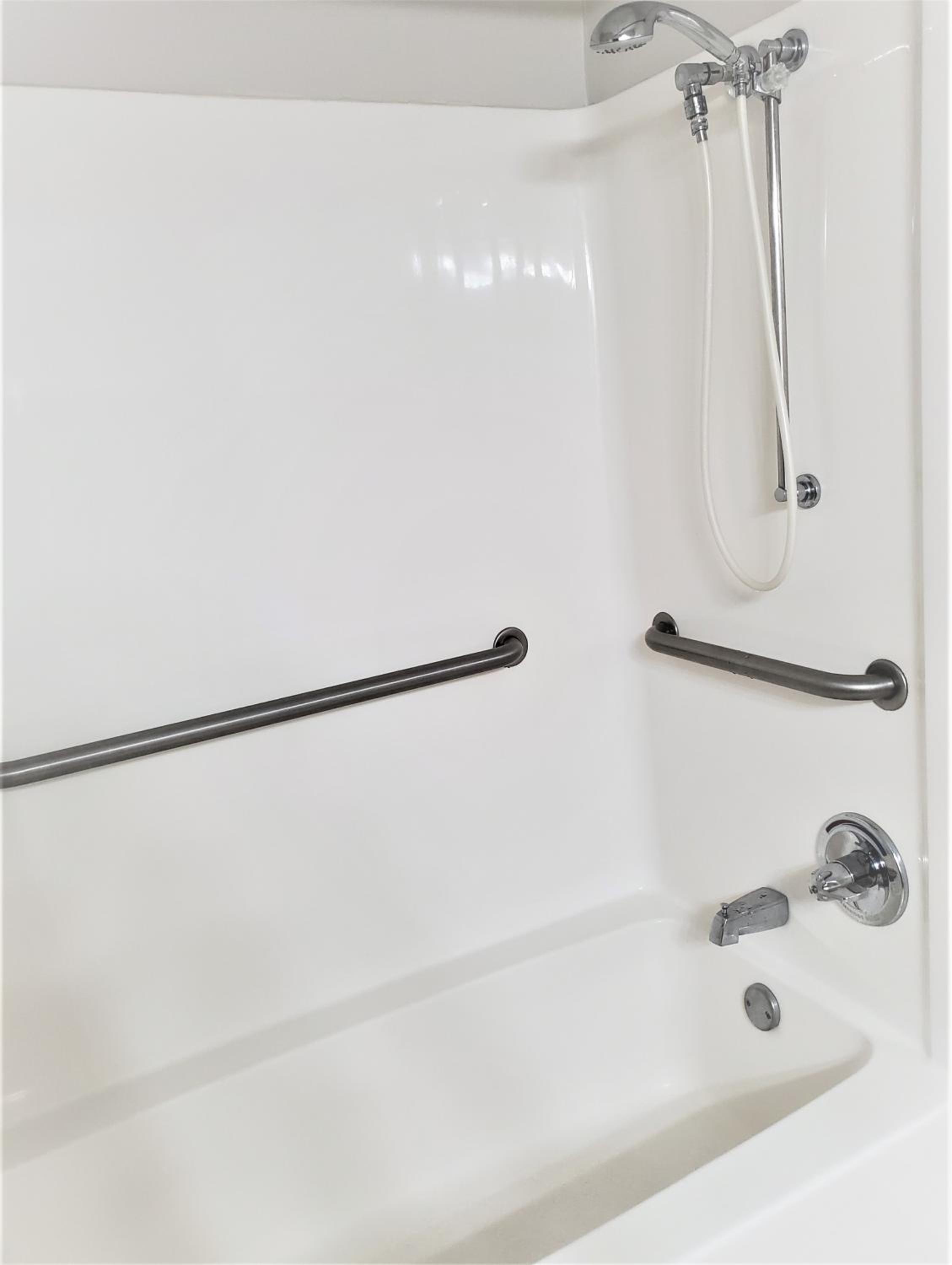 King Room - Mobility Access/Non-Smoking - Photo 6