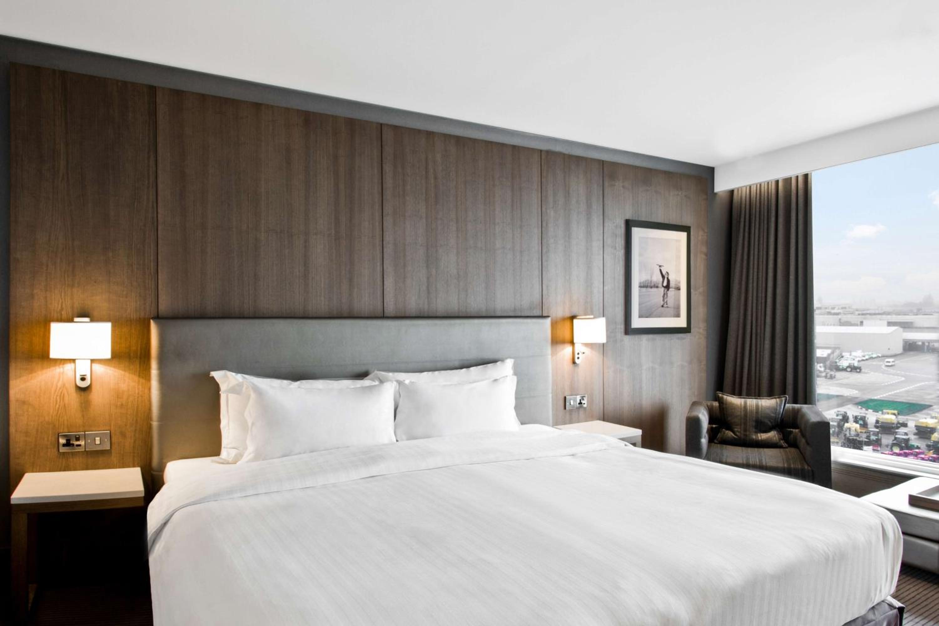 Premium Room with Runway View - Photo 14