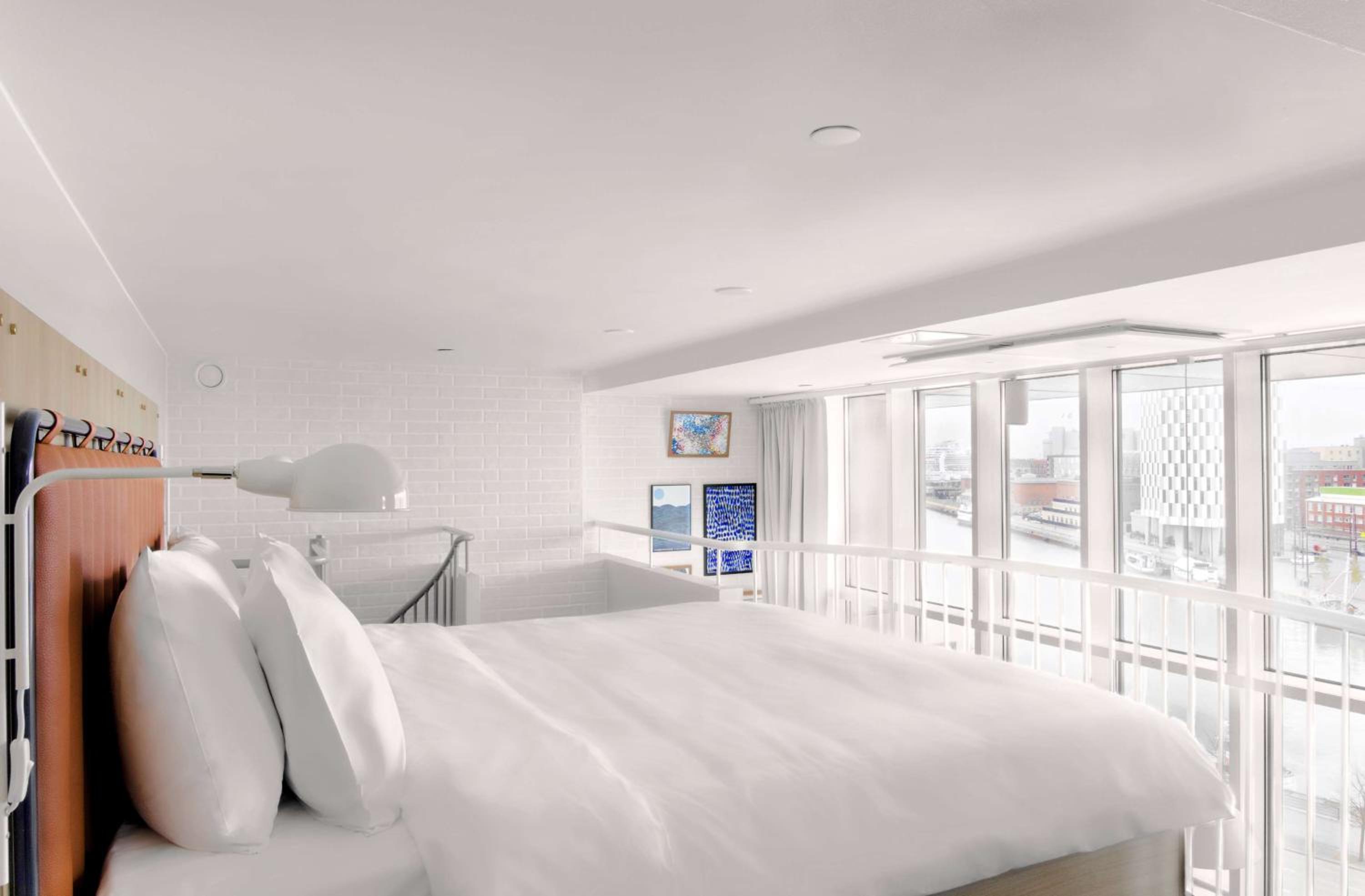 Premium Room - Photo 13