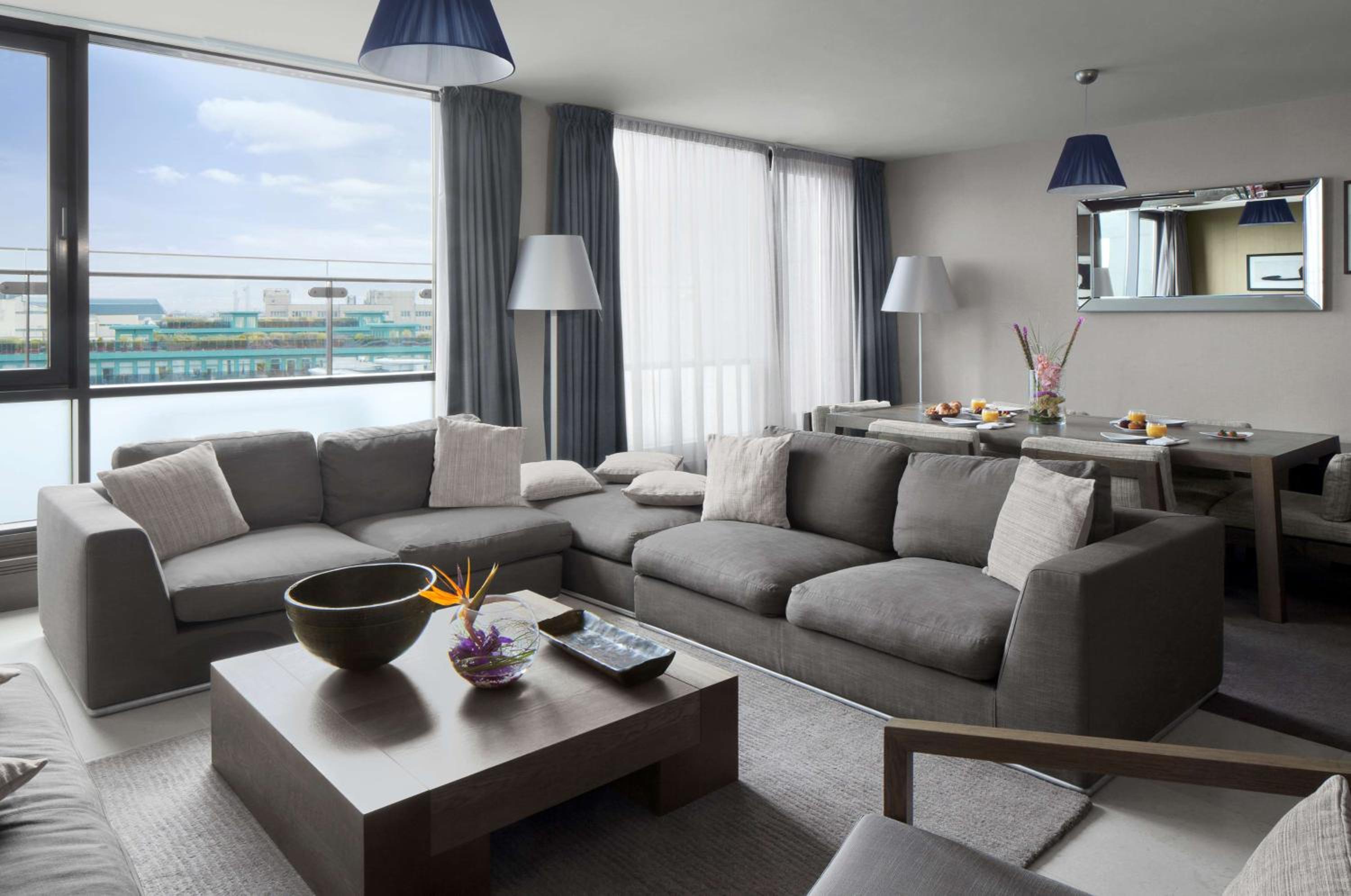 Suite with Balcony thumbnail 5