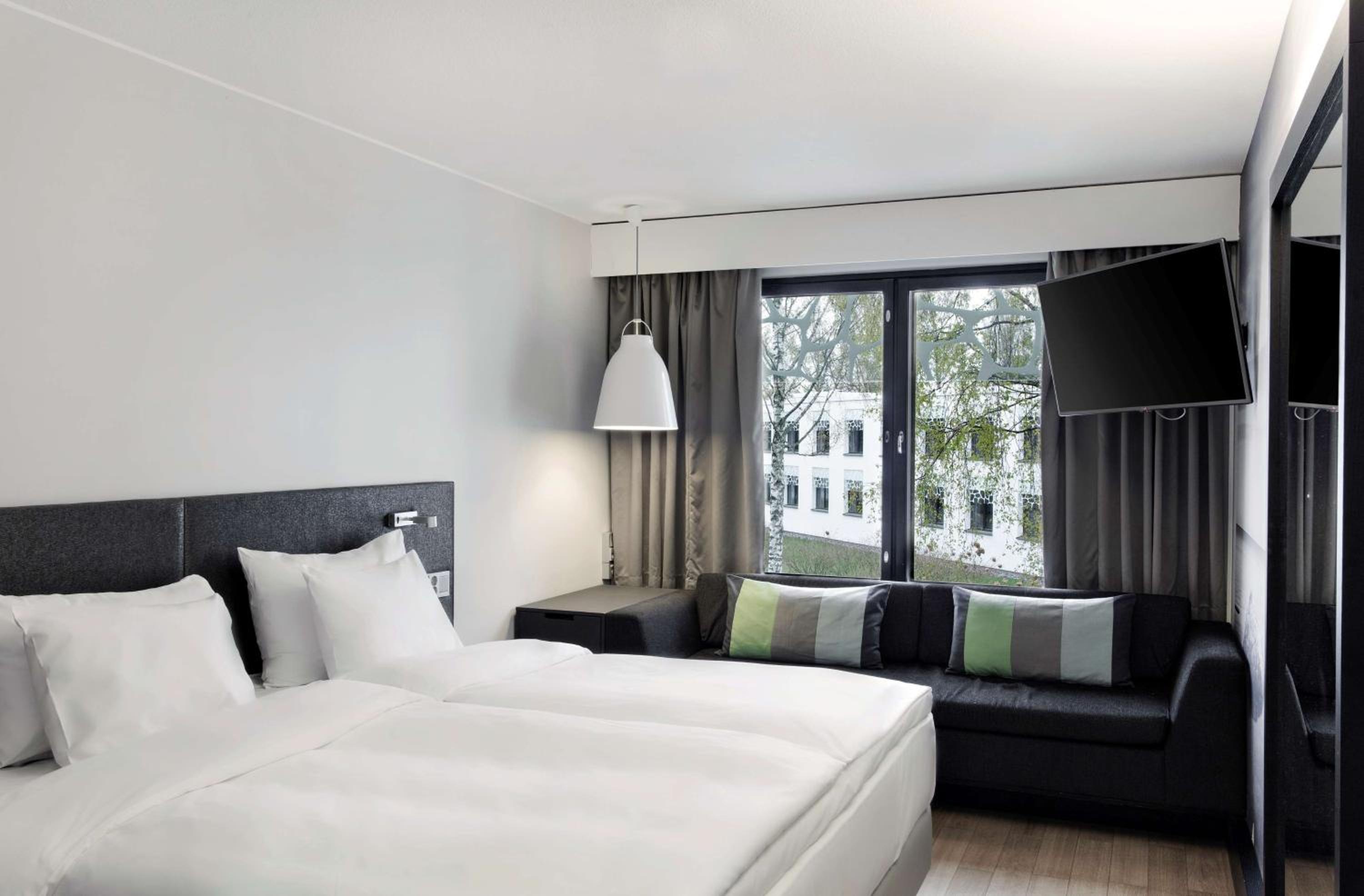 Standard Twin Room - Photo 1