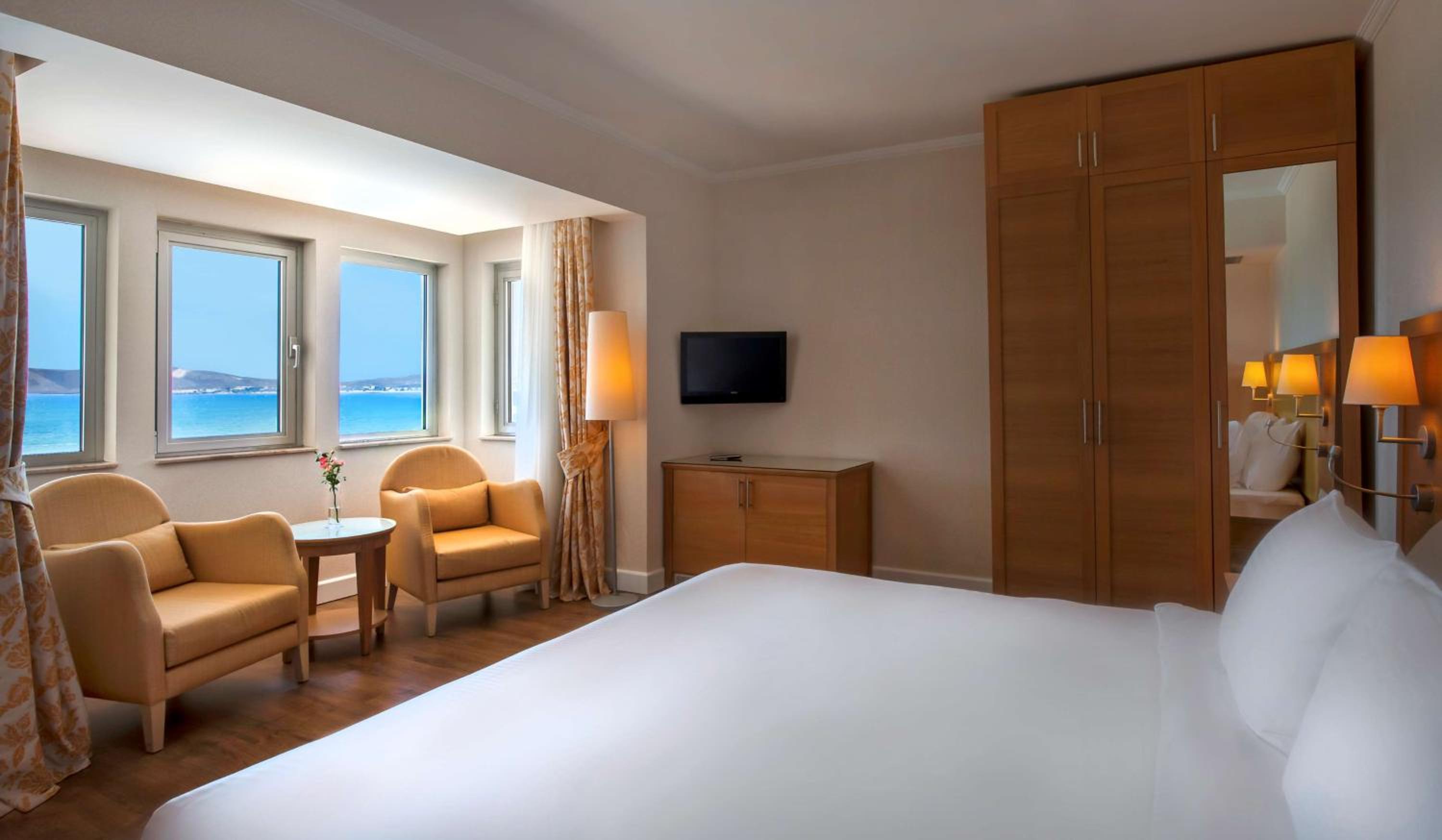 Suite with Balcony and Sea View - Photo 1