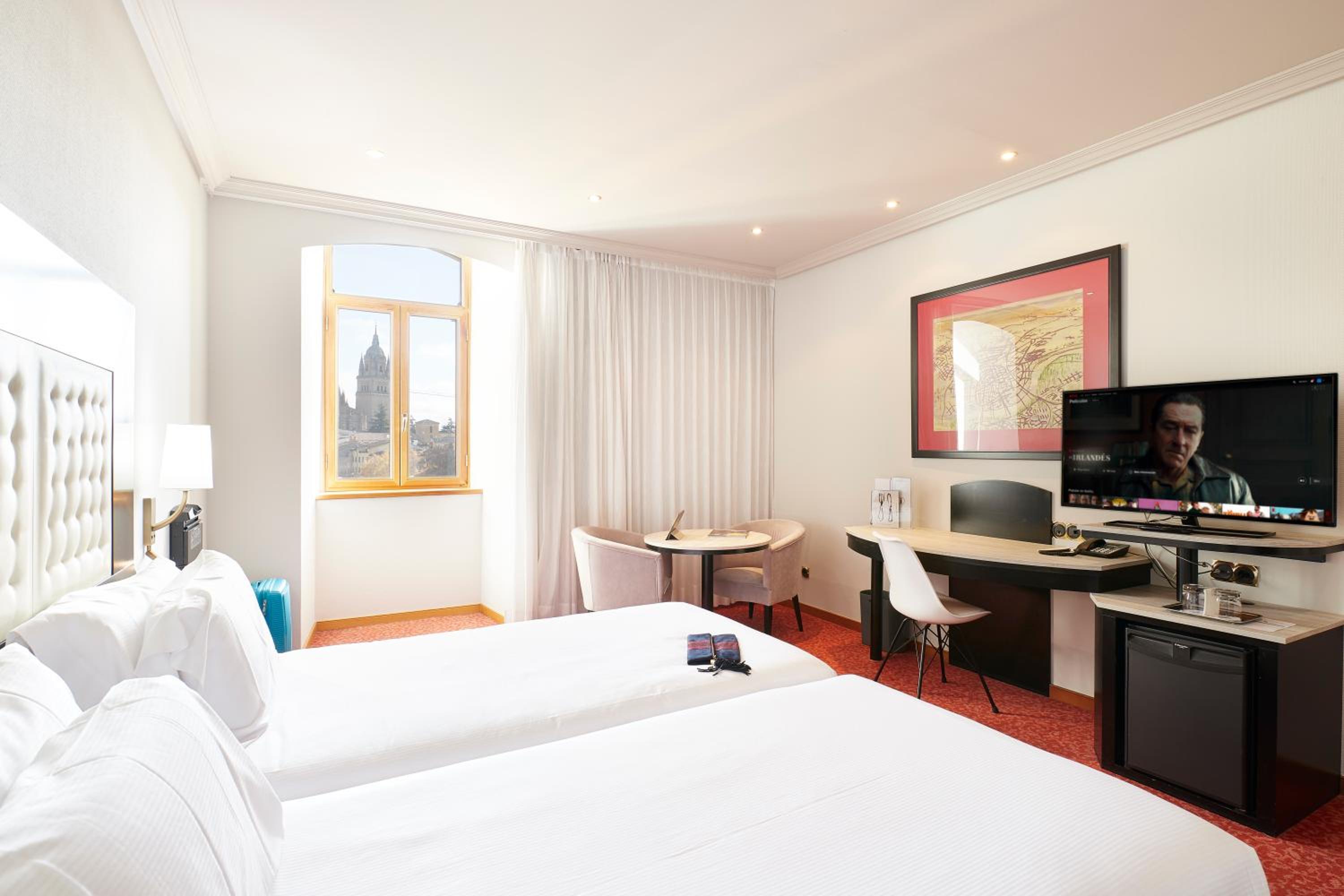 Double or Twin Room with Views - Photo 1