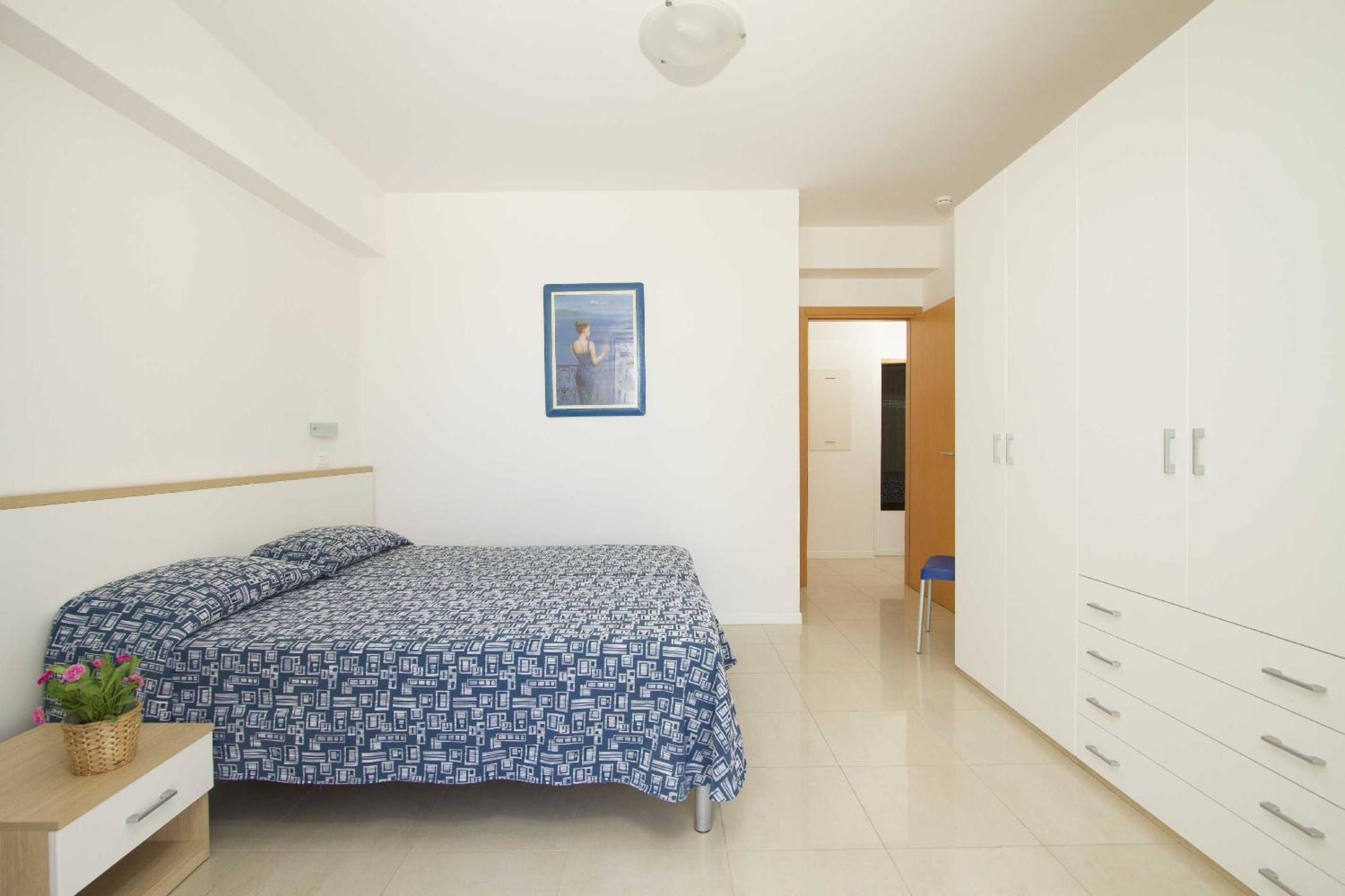 Two-Bedroom Apartment (6 Adults) photo 1