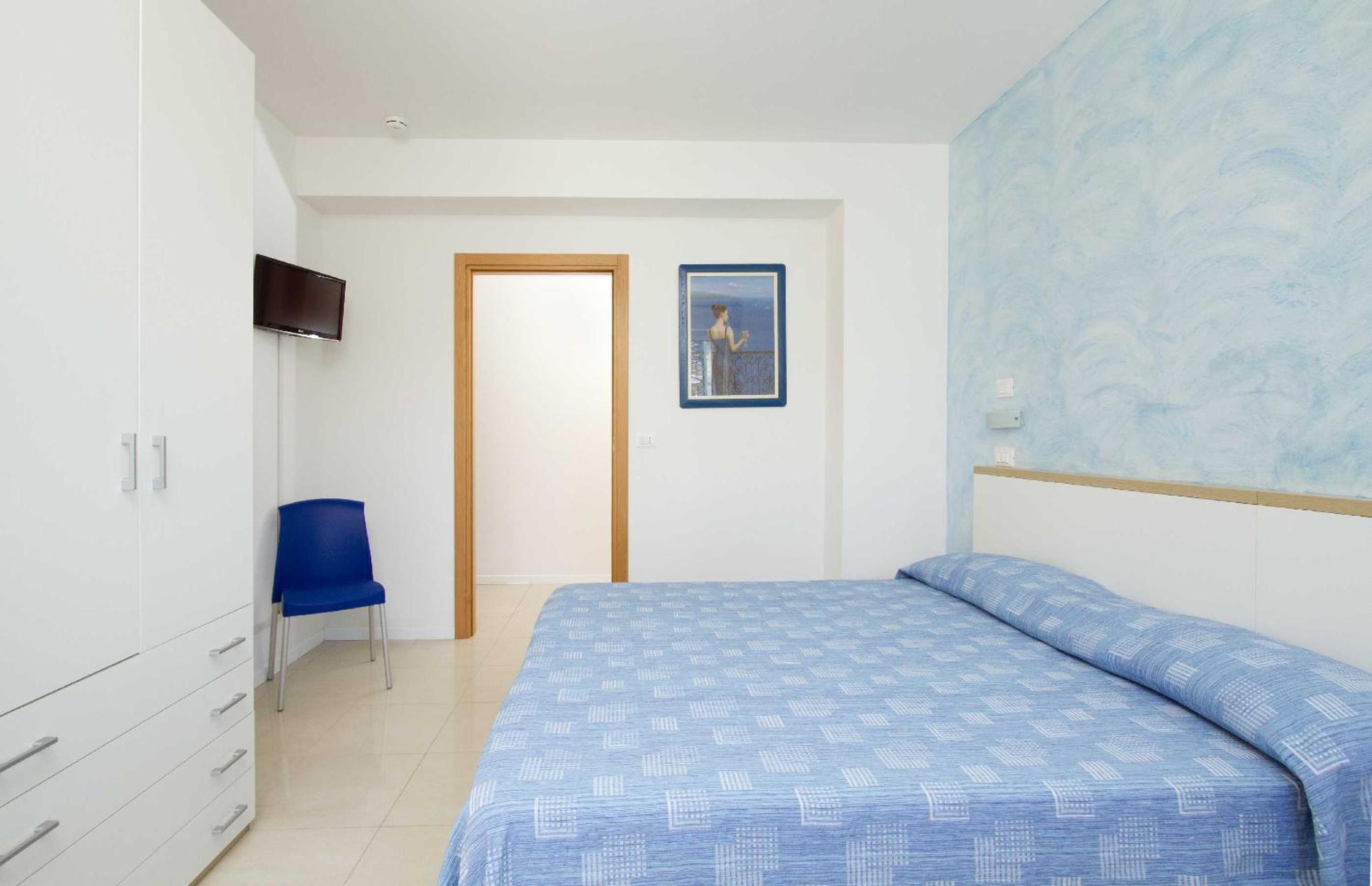 Superior Two-Bedroom Apartment (6 Adults) photo 2