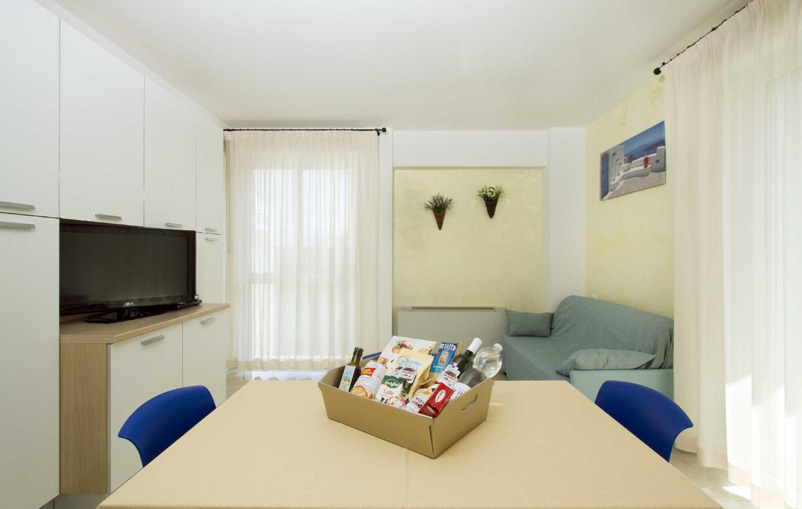 Superior One-Bedroom Apartment (4 Adults) photo 1