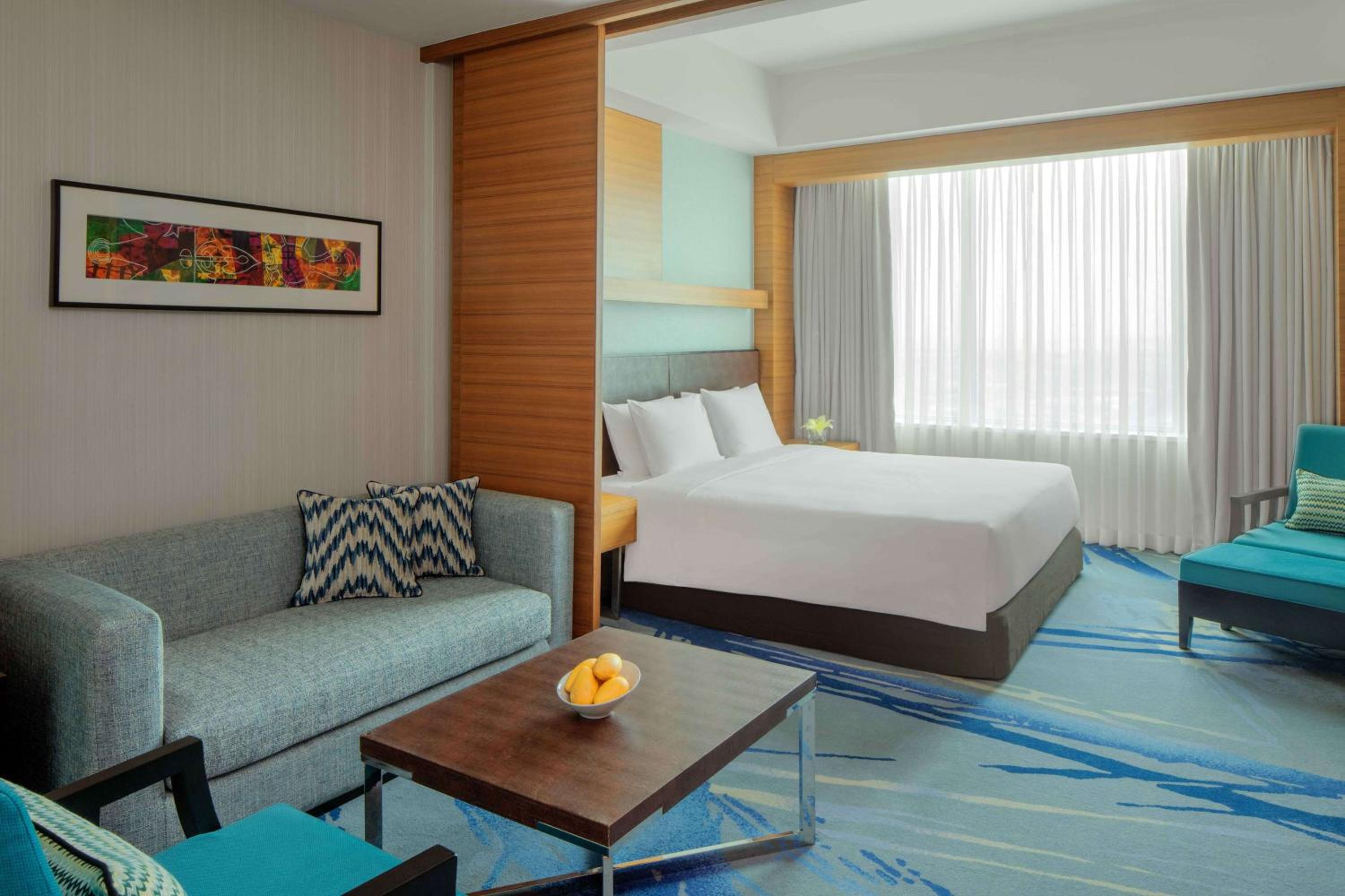 Junior Suite with Lounge access - Photo 4