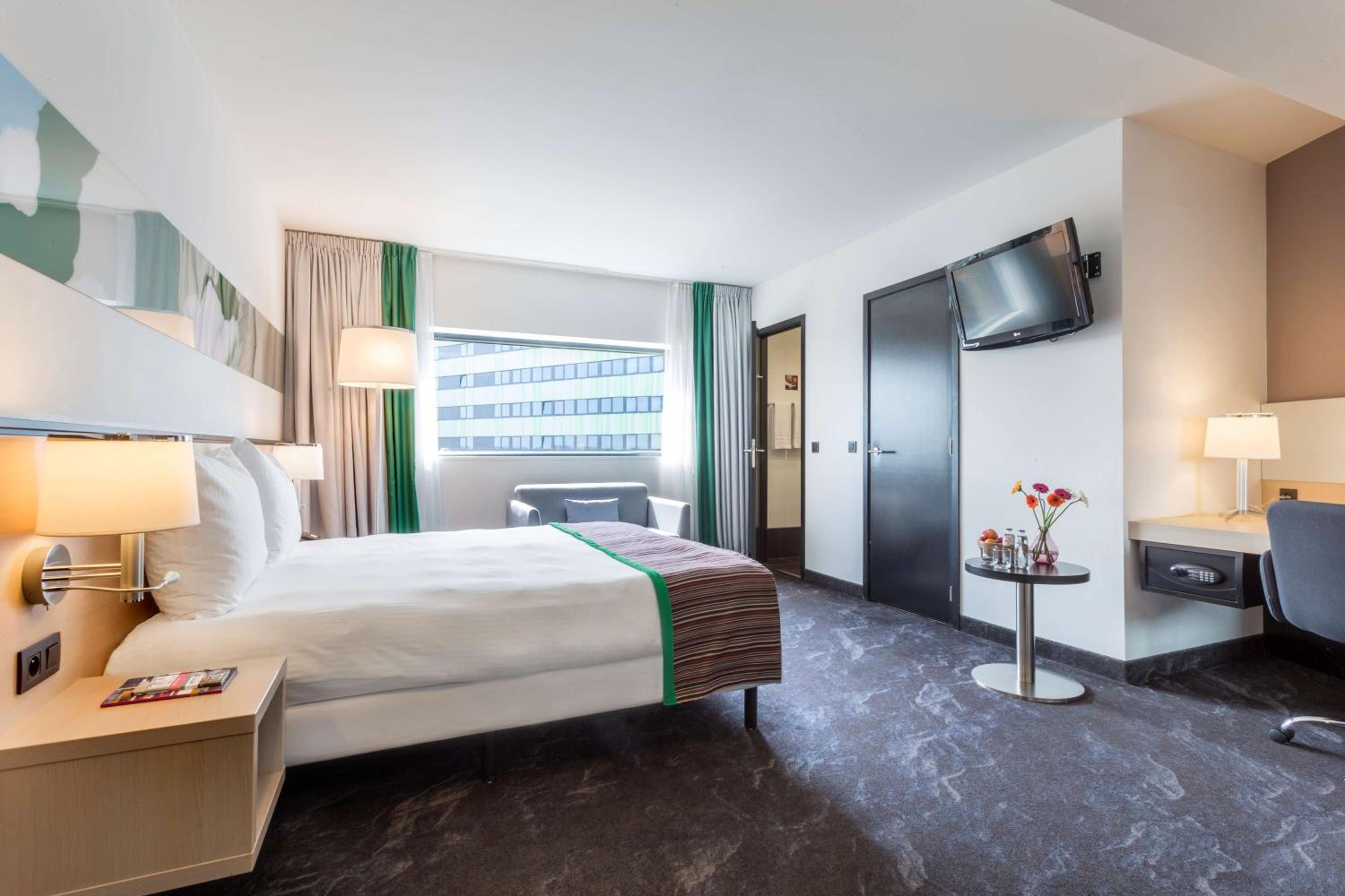 Standard Room - Photo 9