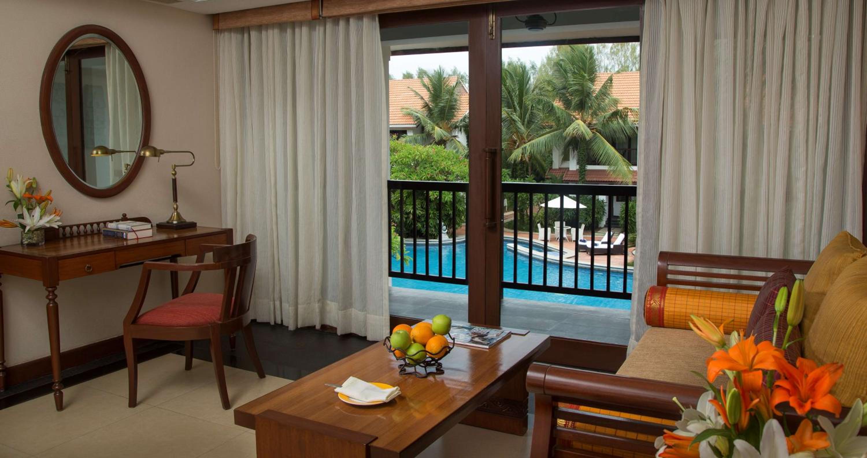 Poolside Chalet with Complimentary Hi Tea - Photo 10