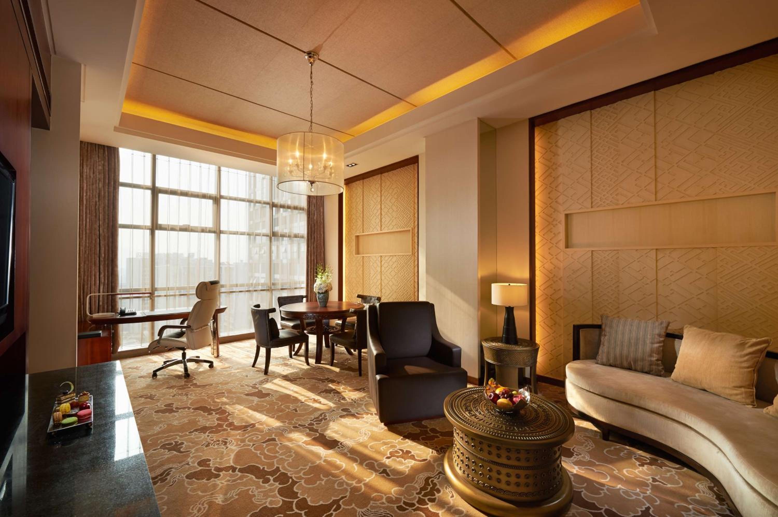 Two-Bedroom Suite with River View - Photo 2