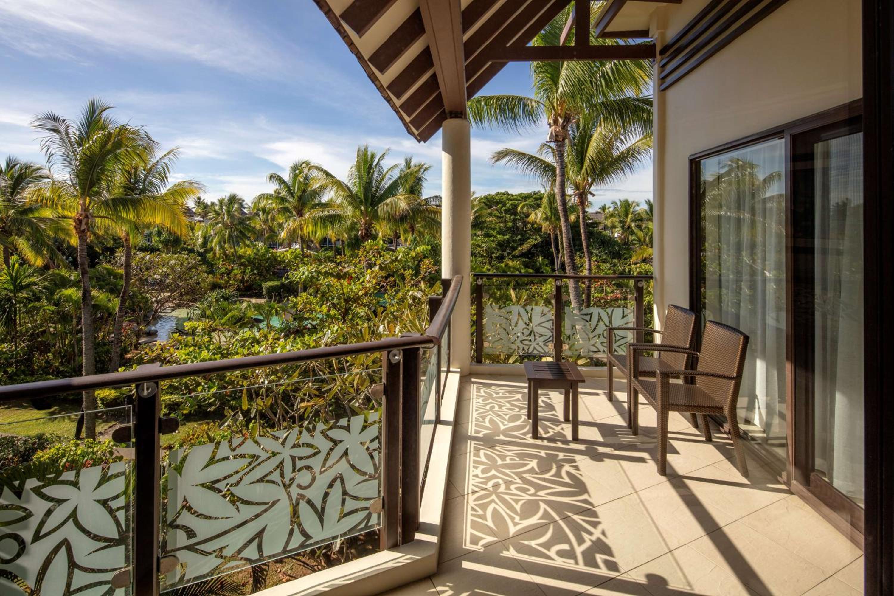 One-Bedroom Suite - Garden View photo 4