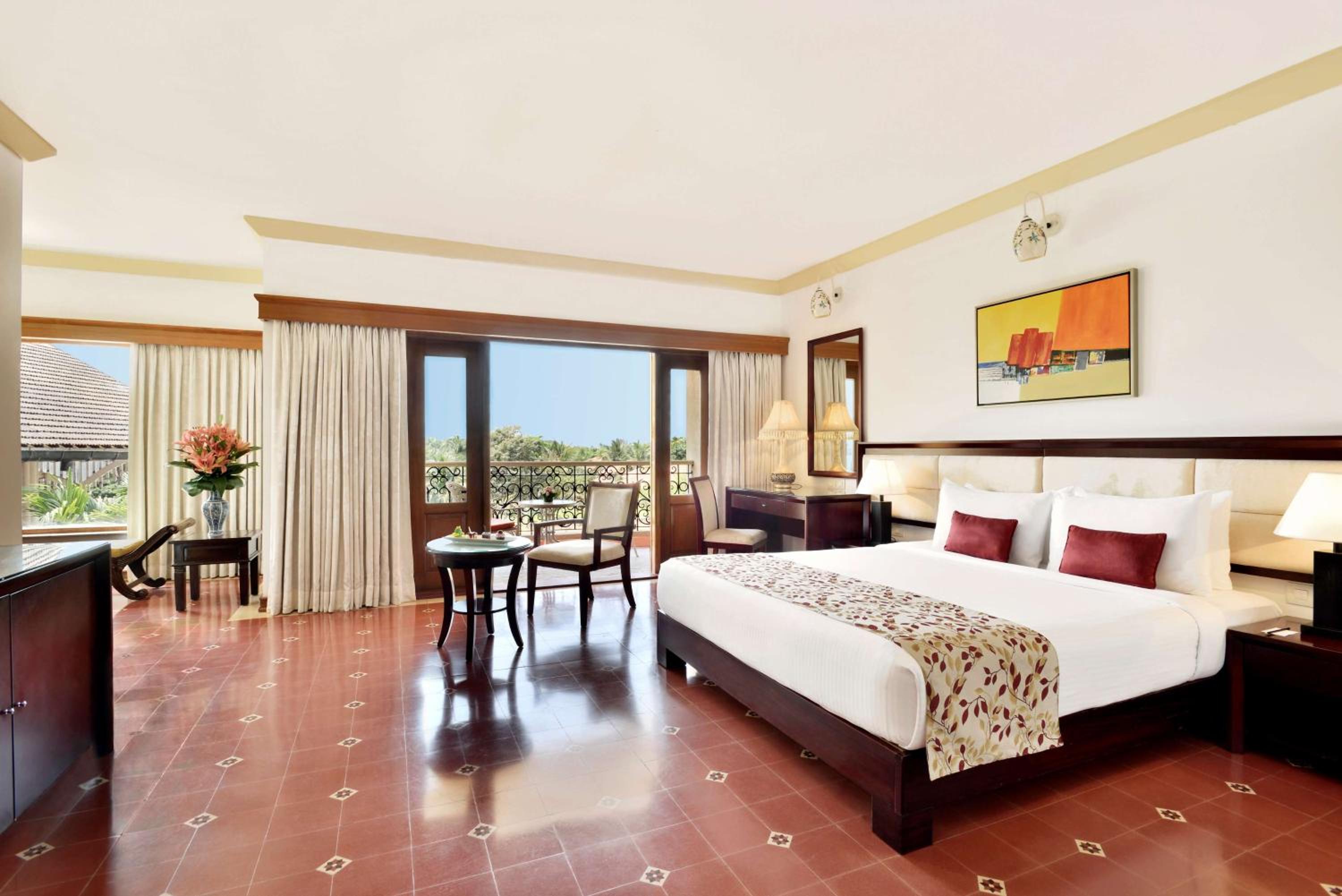 Luxury suite with Balcony & Living room - 10% Discount of Food & Soft Beverages and SPA, 1 Goan Wine Bottle photo 2