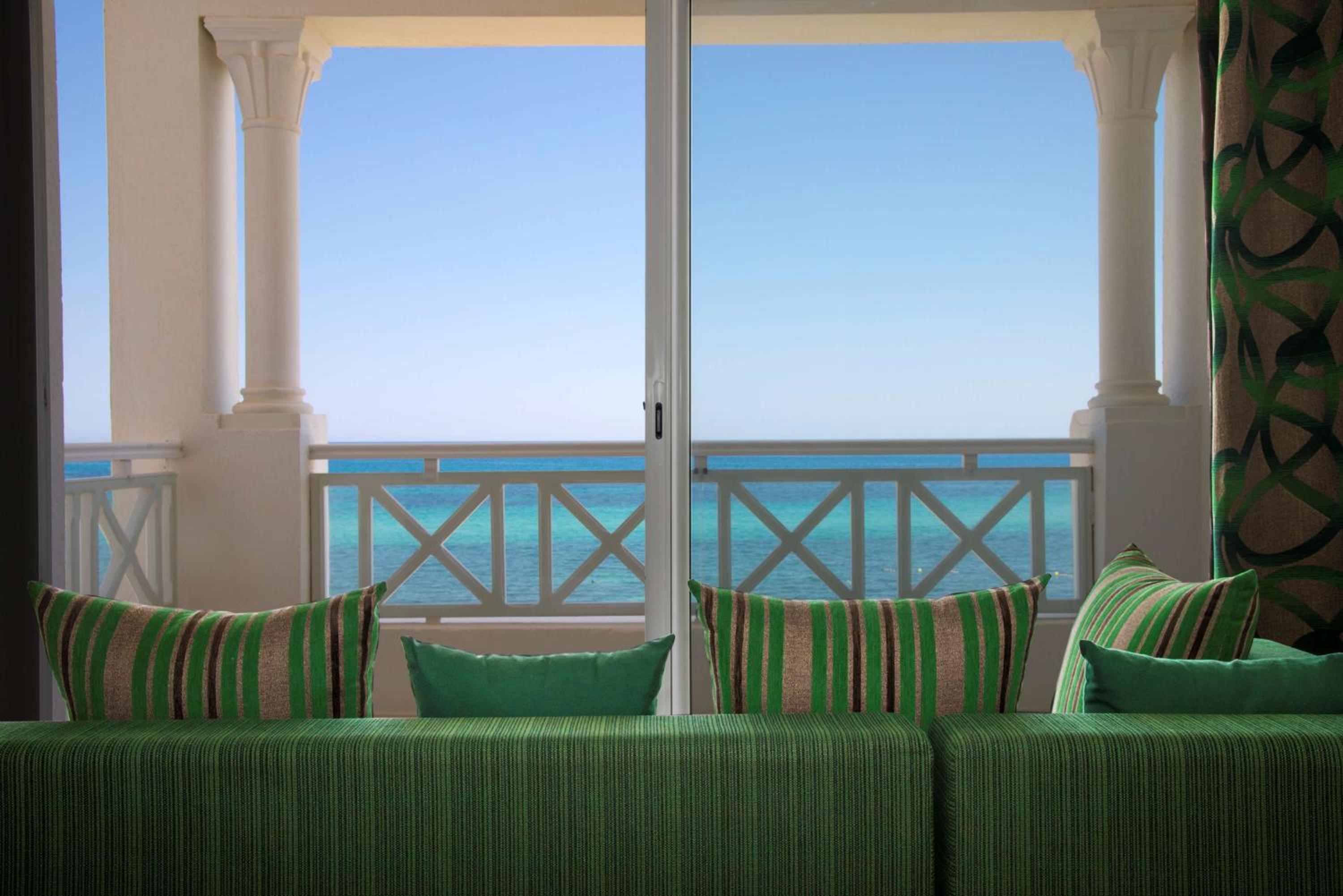 Junior Suite with Balcony and Sea View photo 2