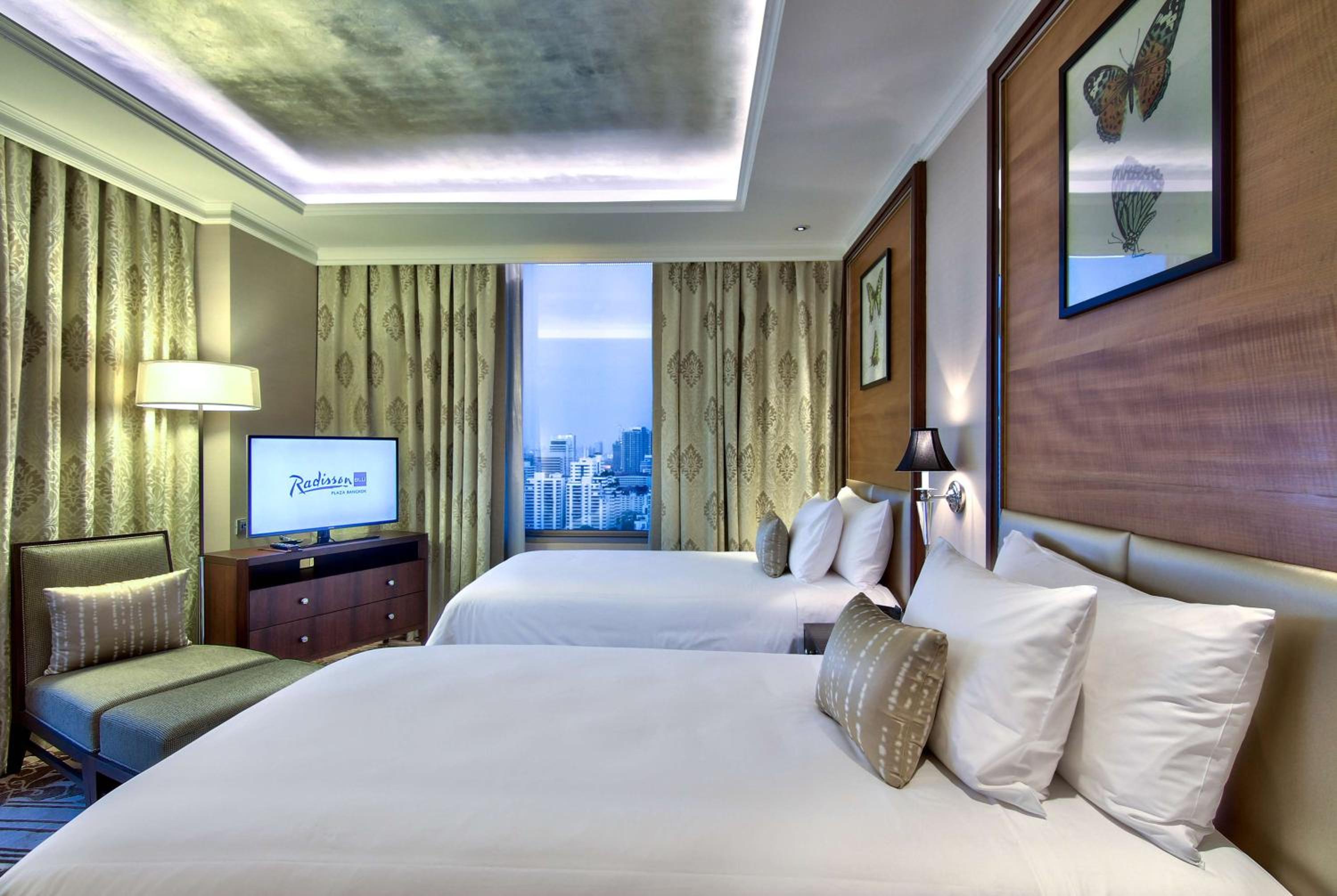 Presidential Suite with Lounge Access