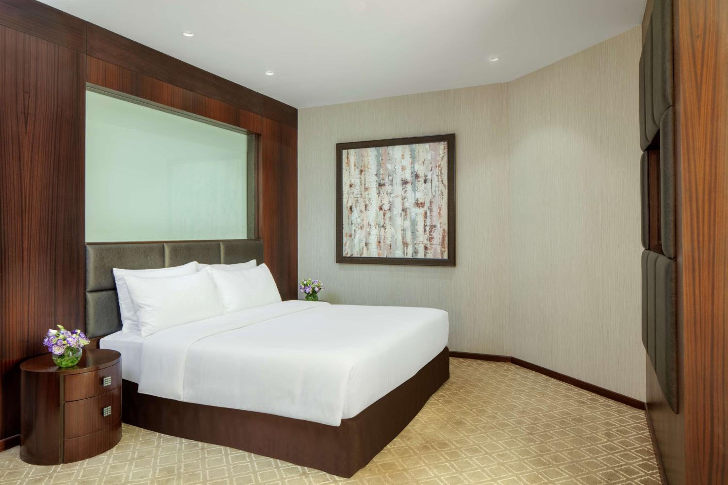 Suite - Photo 3
