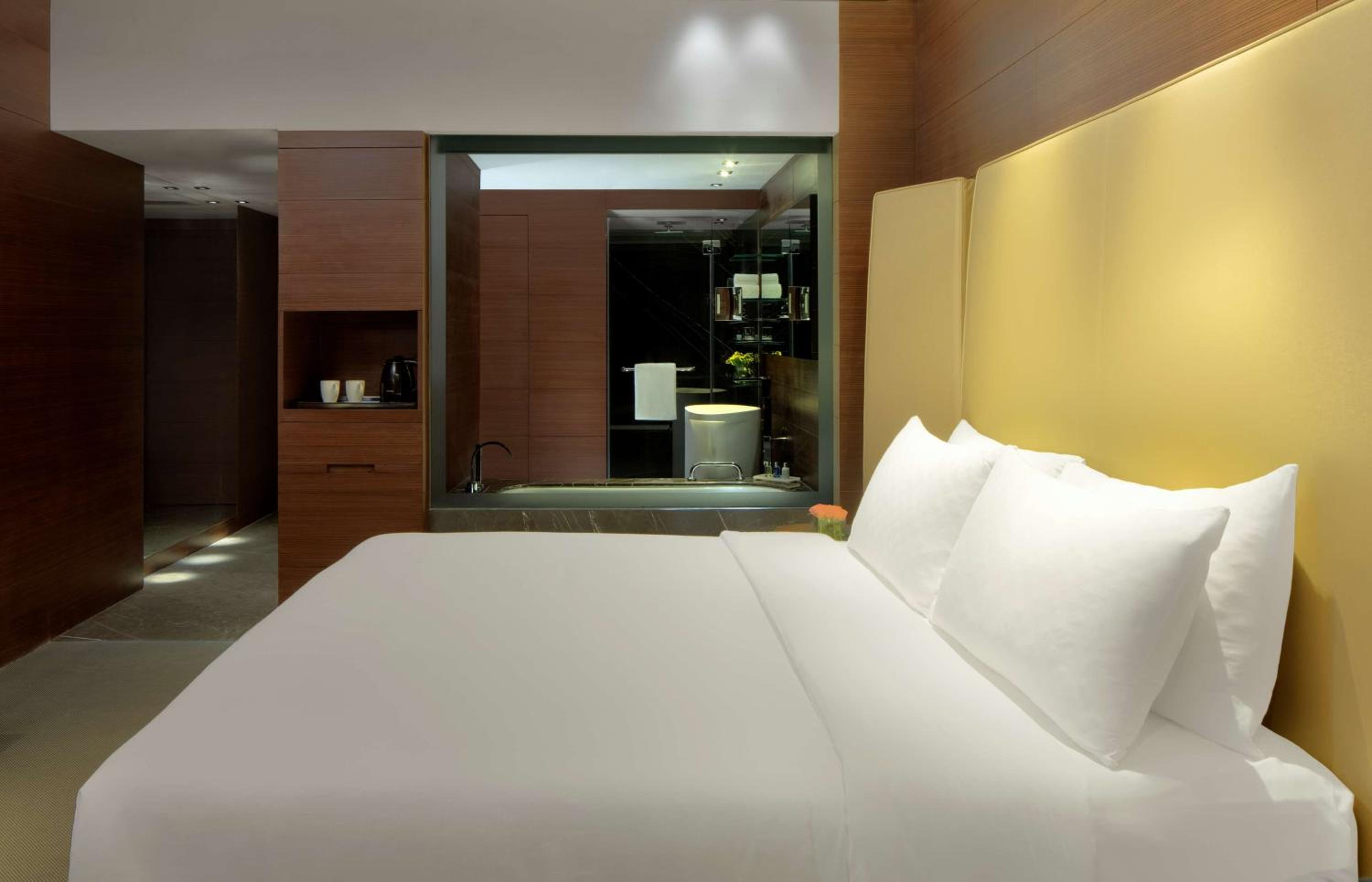 Deluxe Room - Photo 4