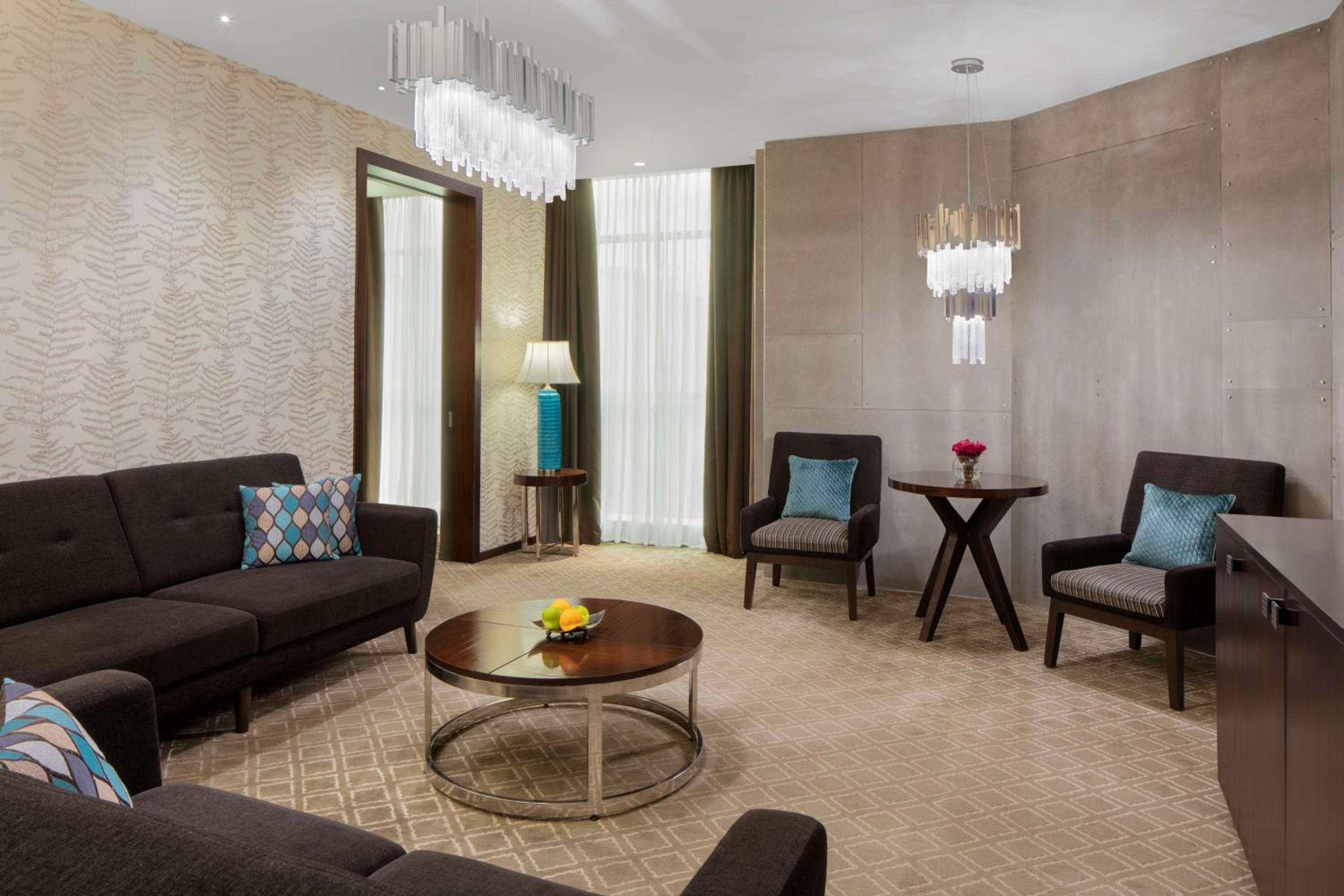 Suite - Photo 6