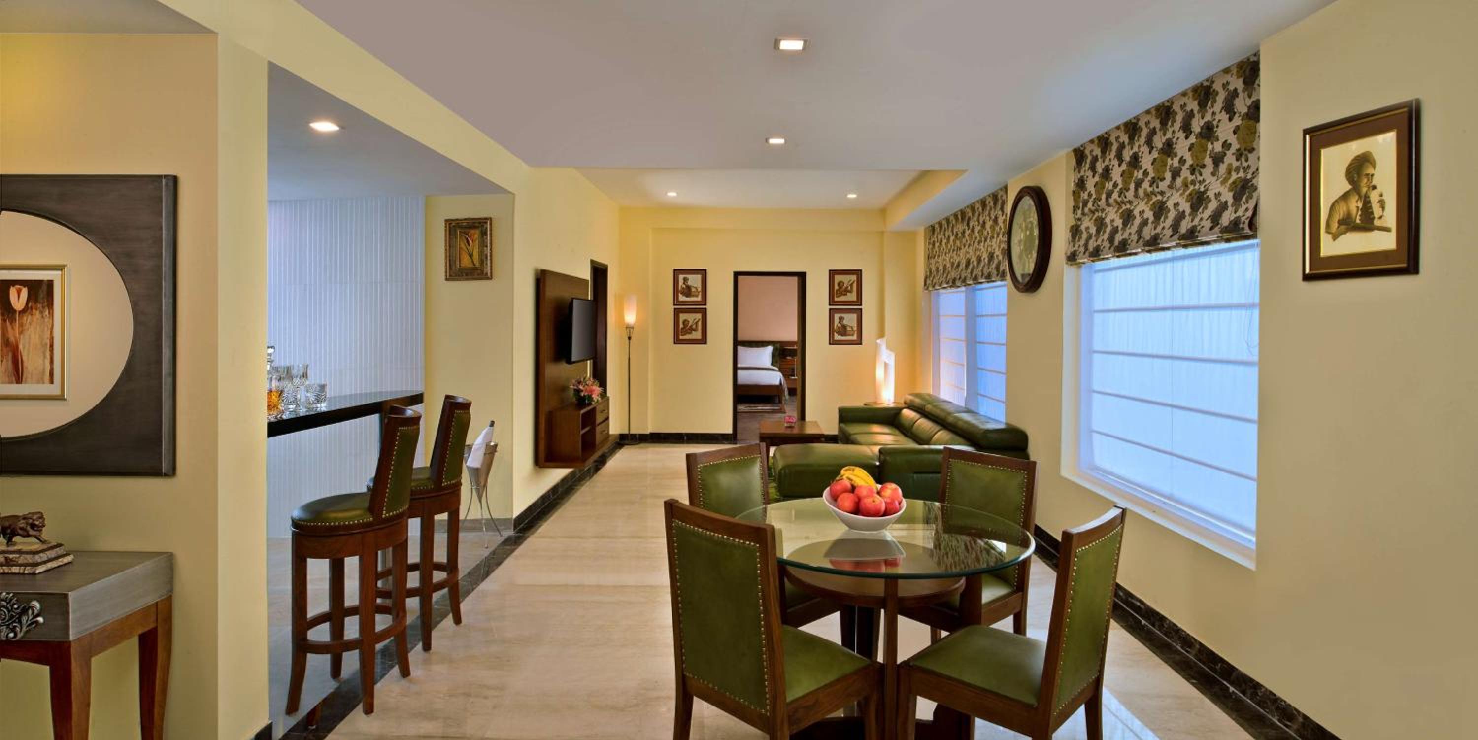 Two Bedroom Suite With Buy 2 and get 50% discount on house brands from 16:00 to 18:00 Hrs at RBG Bar,20% discount on Food & Soft Beverage,15% discount on Laundry photo 3
