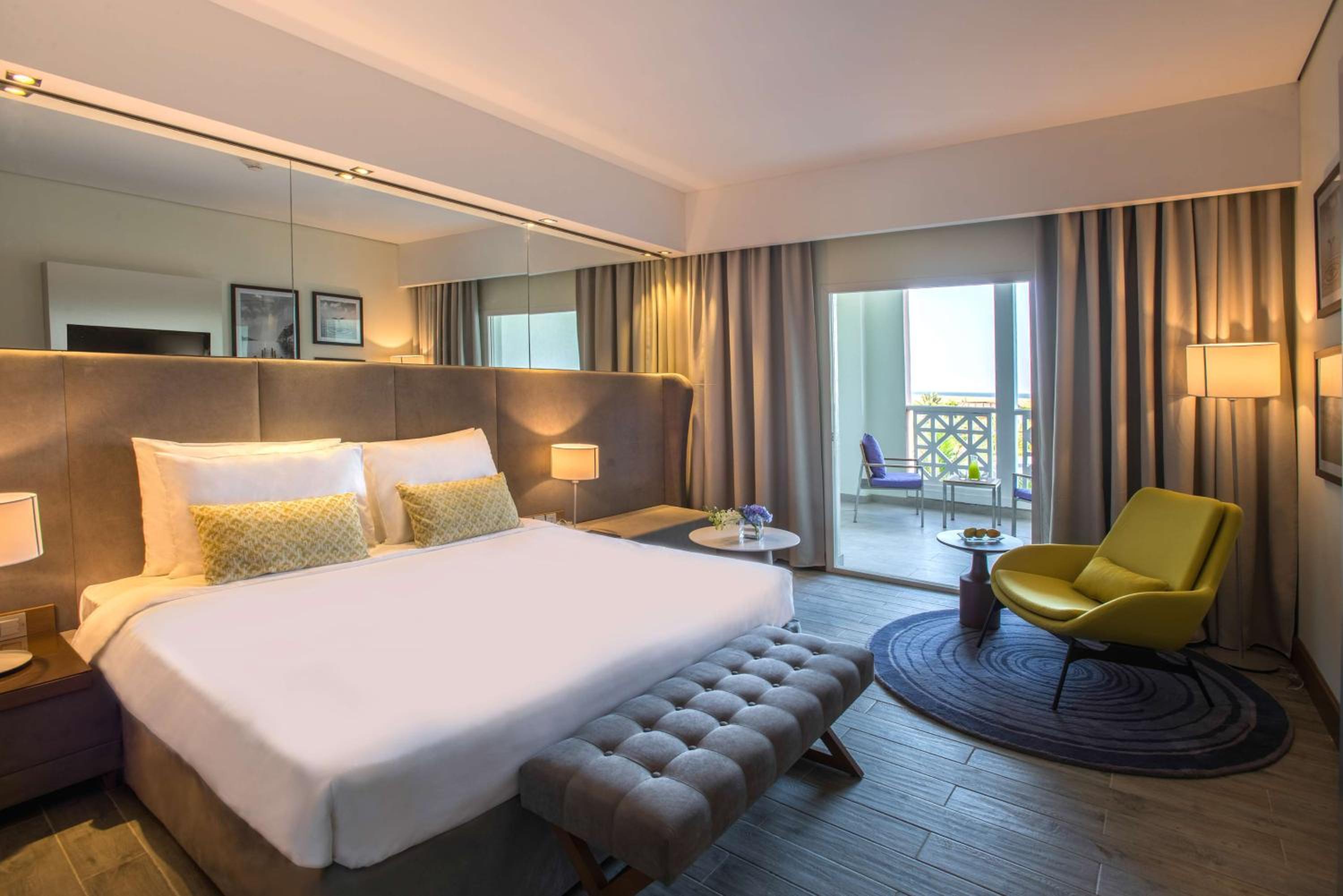 Superior Room with Balcony and Pool View photo 1